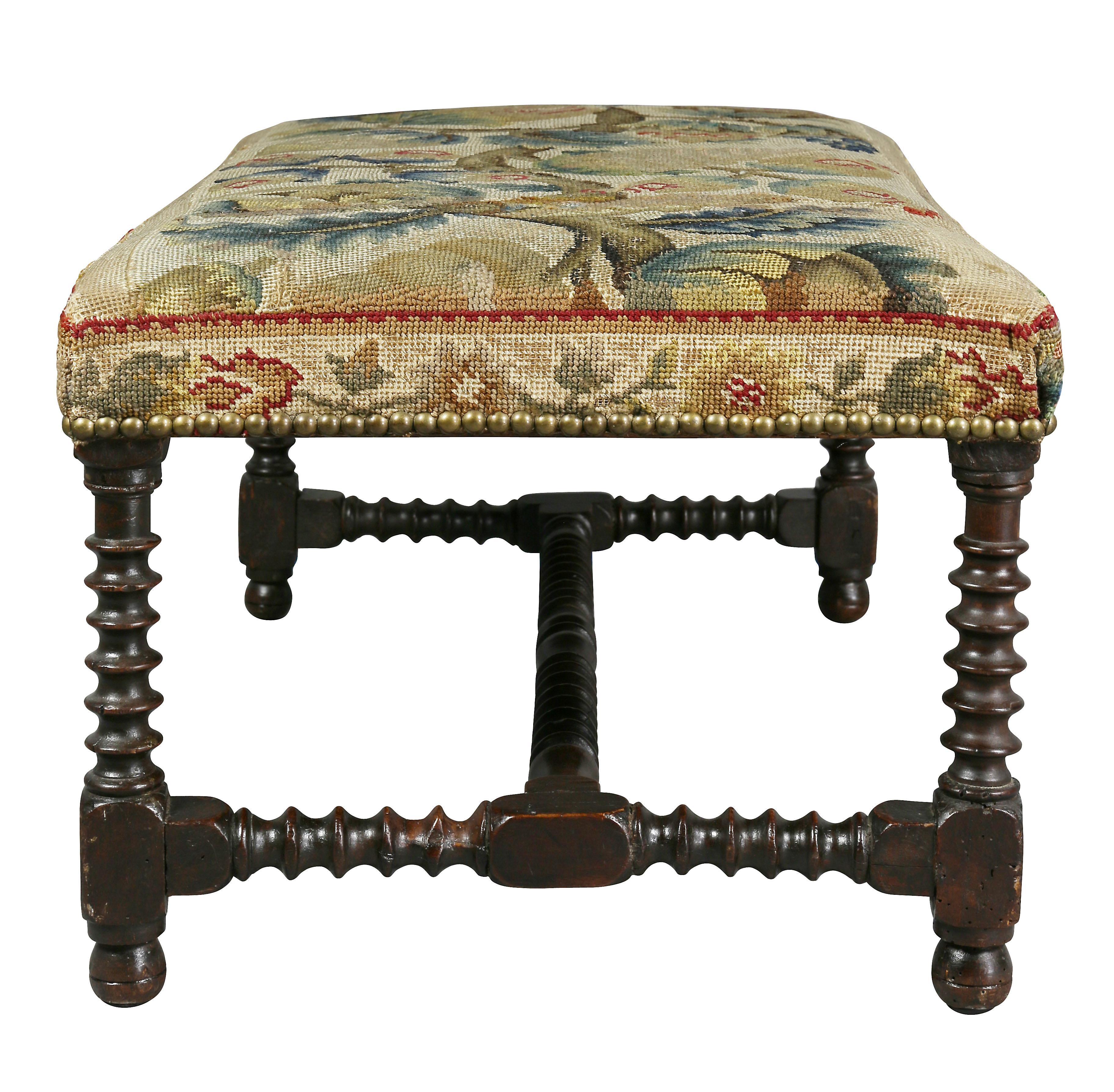 Italian Baroque Walnut Bench 4