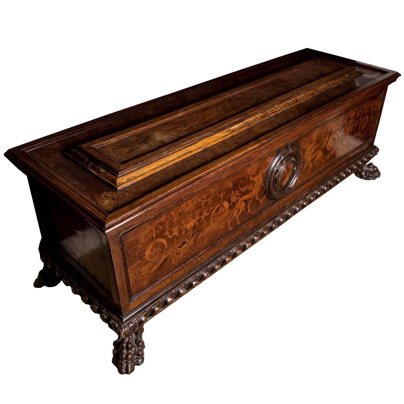 Italian Baroque Walnut Cassone Inlaid with Engraved Fruitwood Marquetry, 17th C For Sale 1