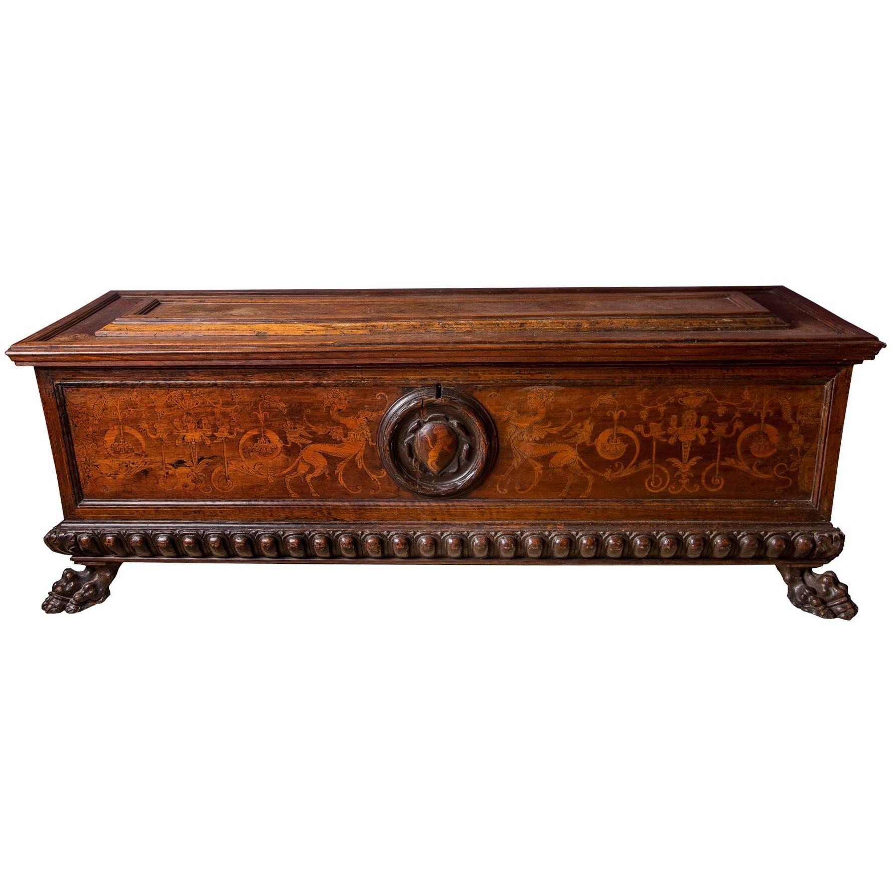 Italian Baroque Walnut Cassone Inlaid with Engraved Fruitwood Marquetry, 17th C For Sale