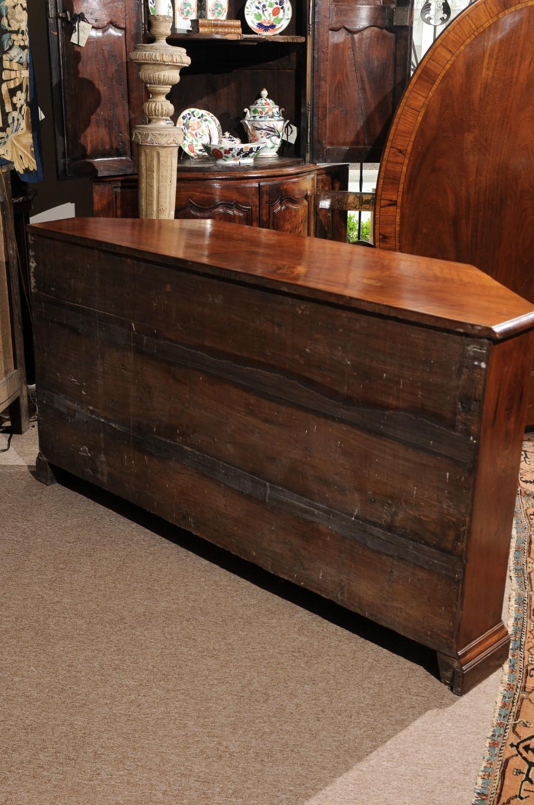 Italian Baroque Walnut Credenza, Early 18th Century 7