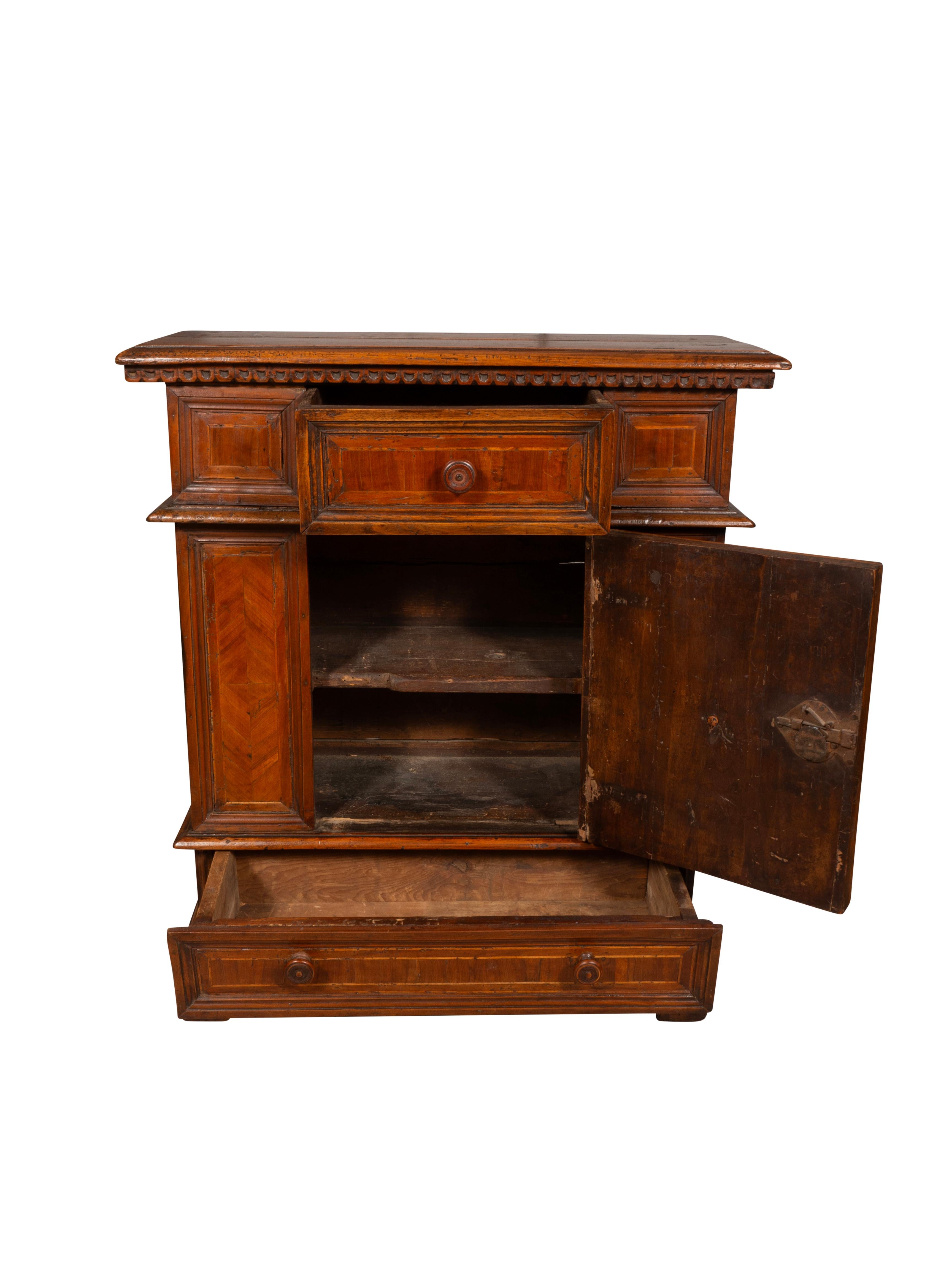 Italian Baroque Walnut Credenza For Sale 6