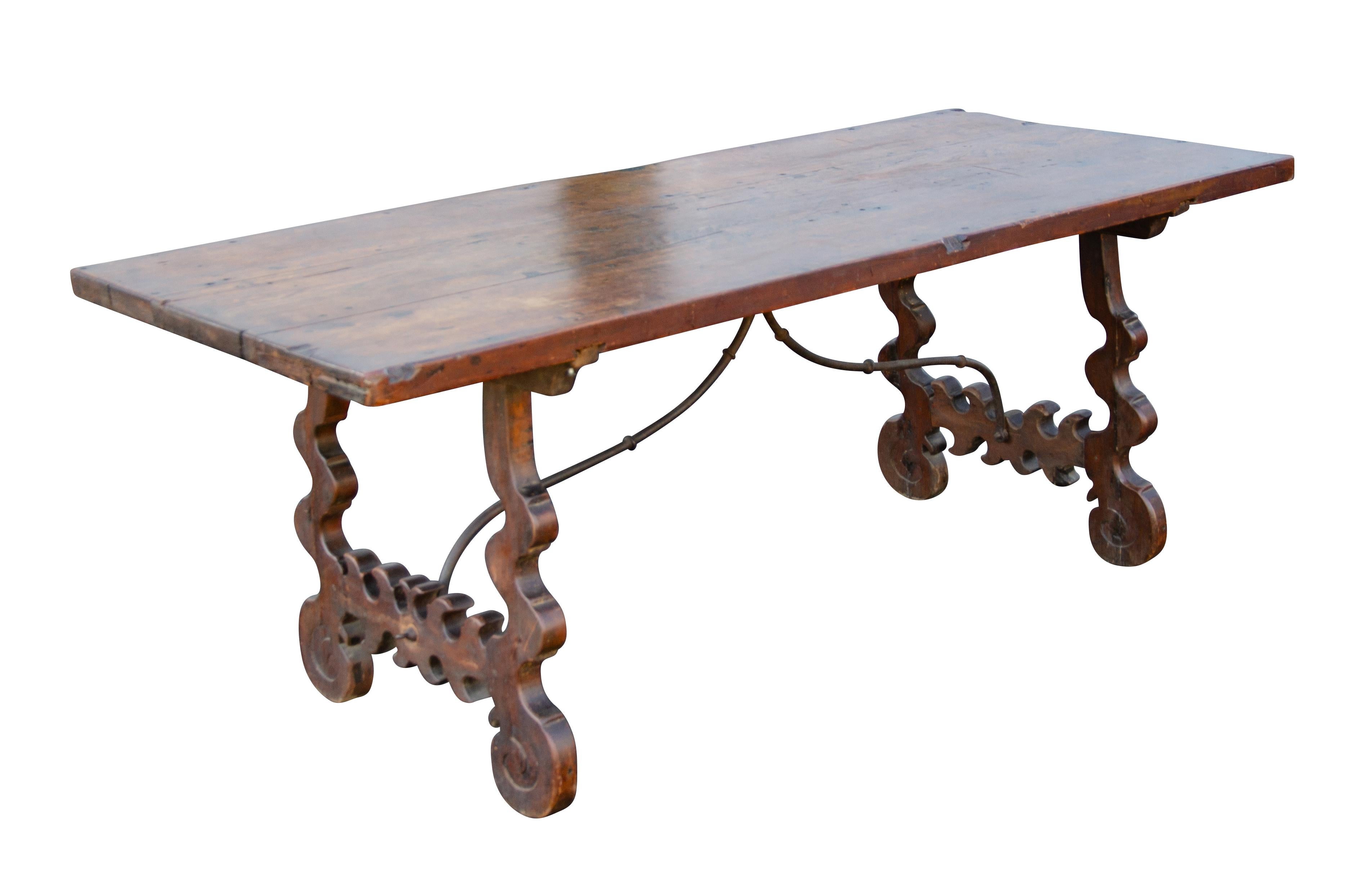 18th Century Italian Baroque Walnut Dining Table For Sale