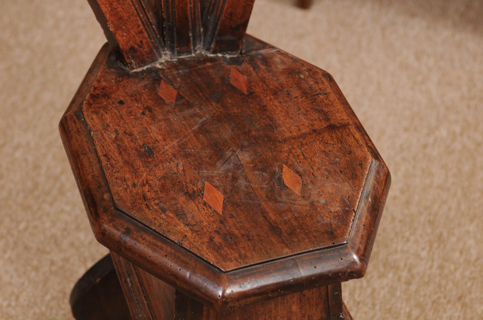 Italian Baroque Walnut Hall Chair, Late 17th Century 1