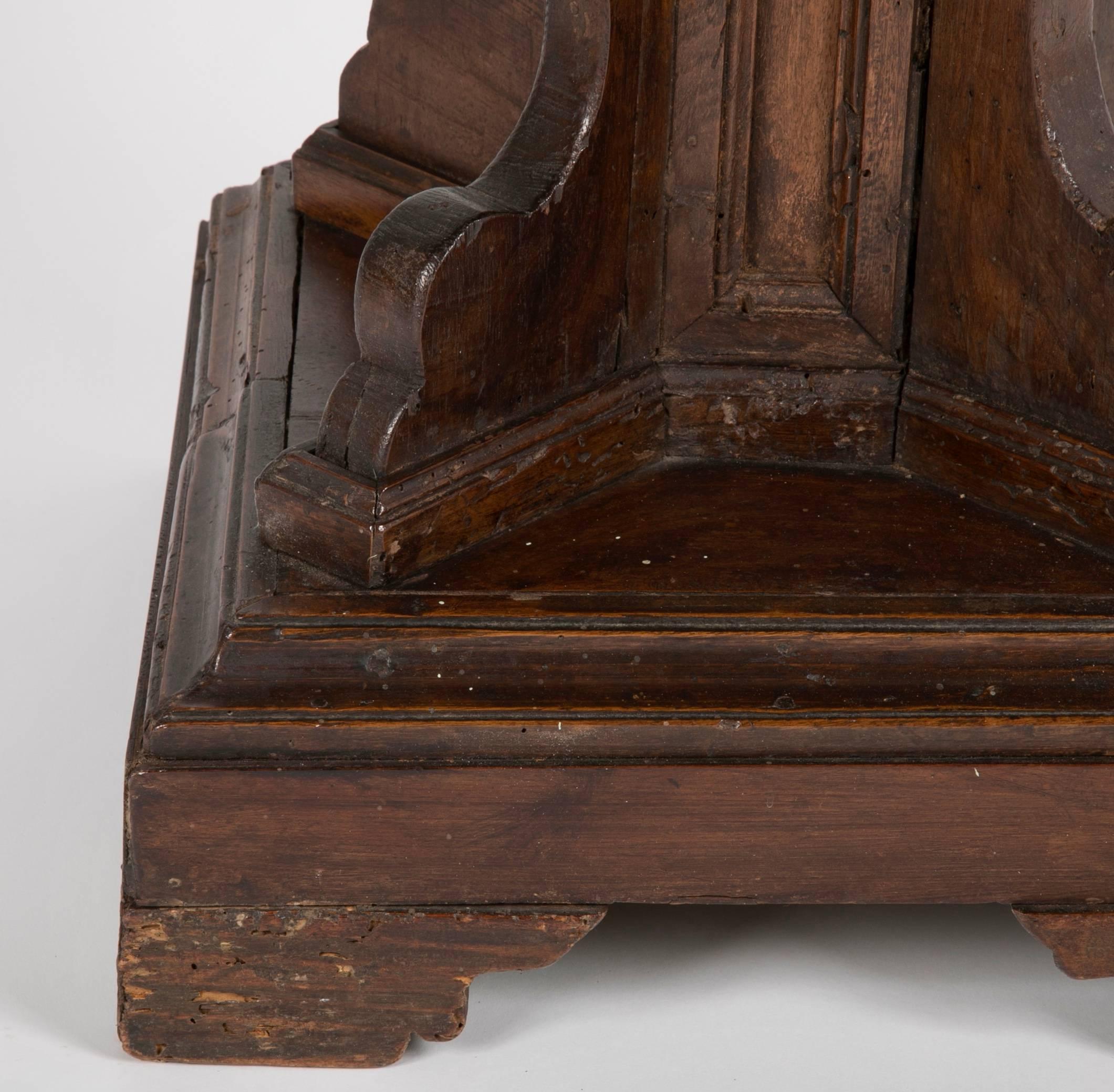 18th Century and Earlier Italian Baroque Walnut Octagonal Side Table