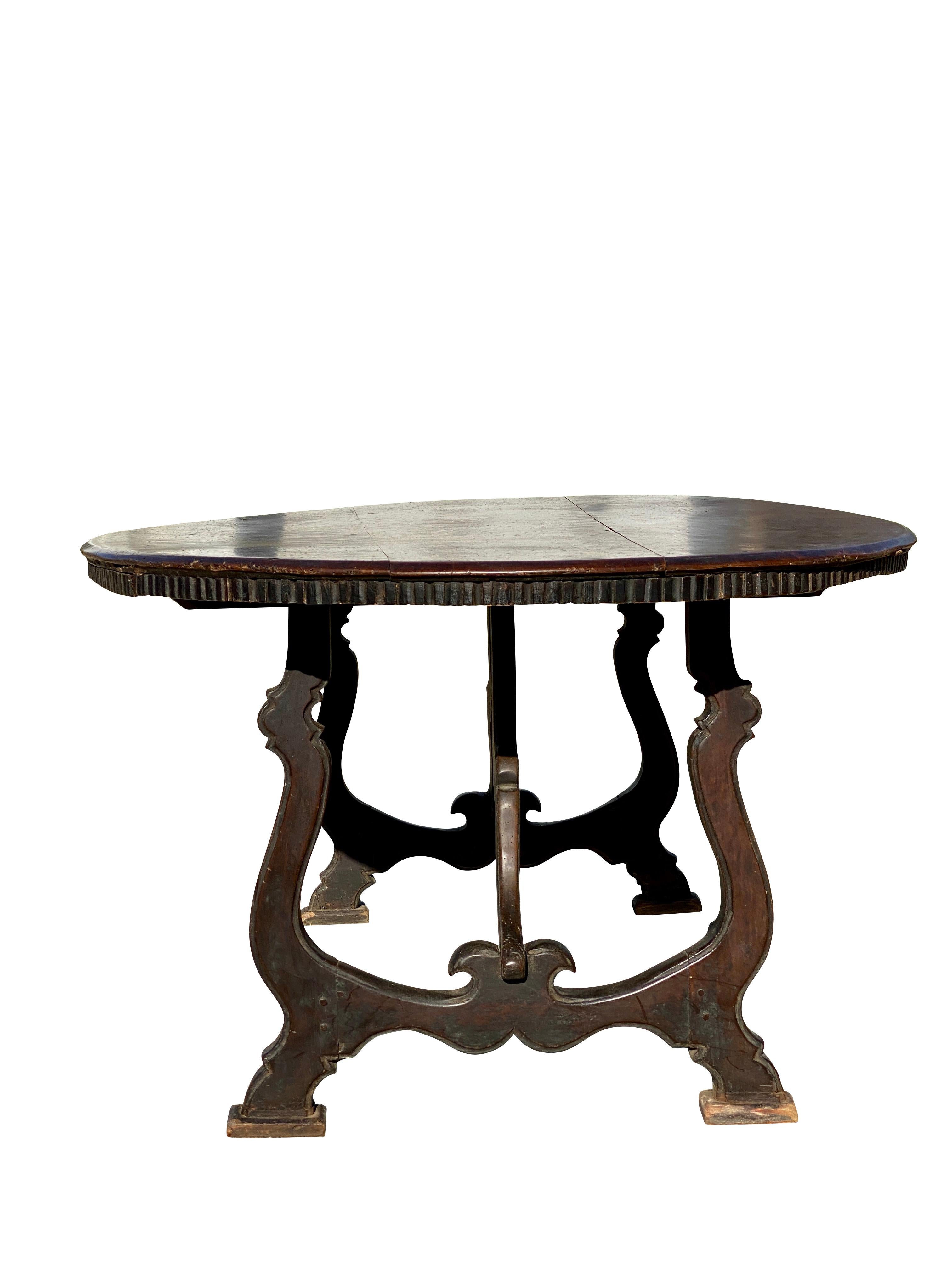 17th Century Italian Baroque Walnut Oval Dining Table