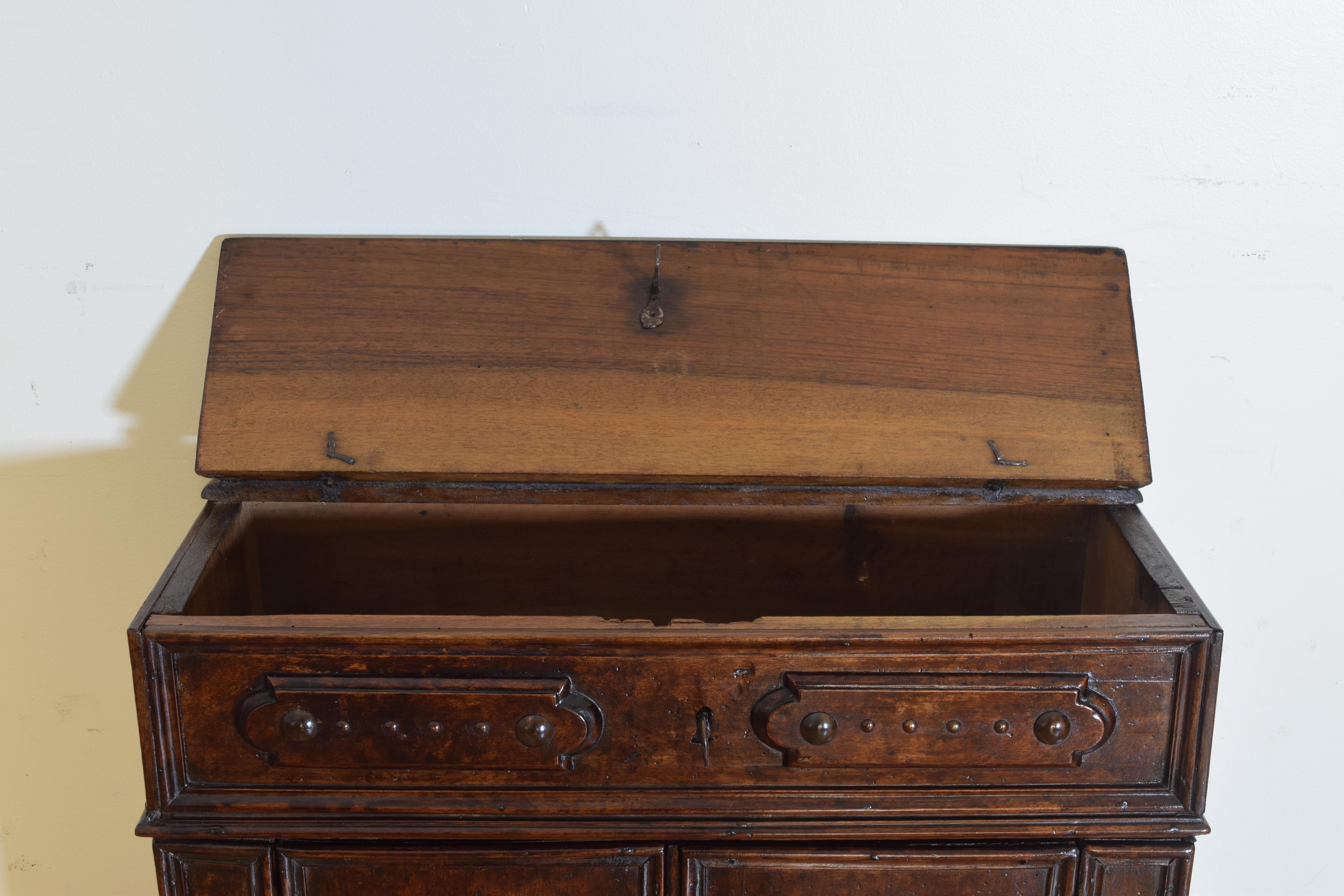 Italian Baroque Walnut Piccola Credenza with Brass Nailheads, Mid 17th Cen 1