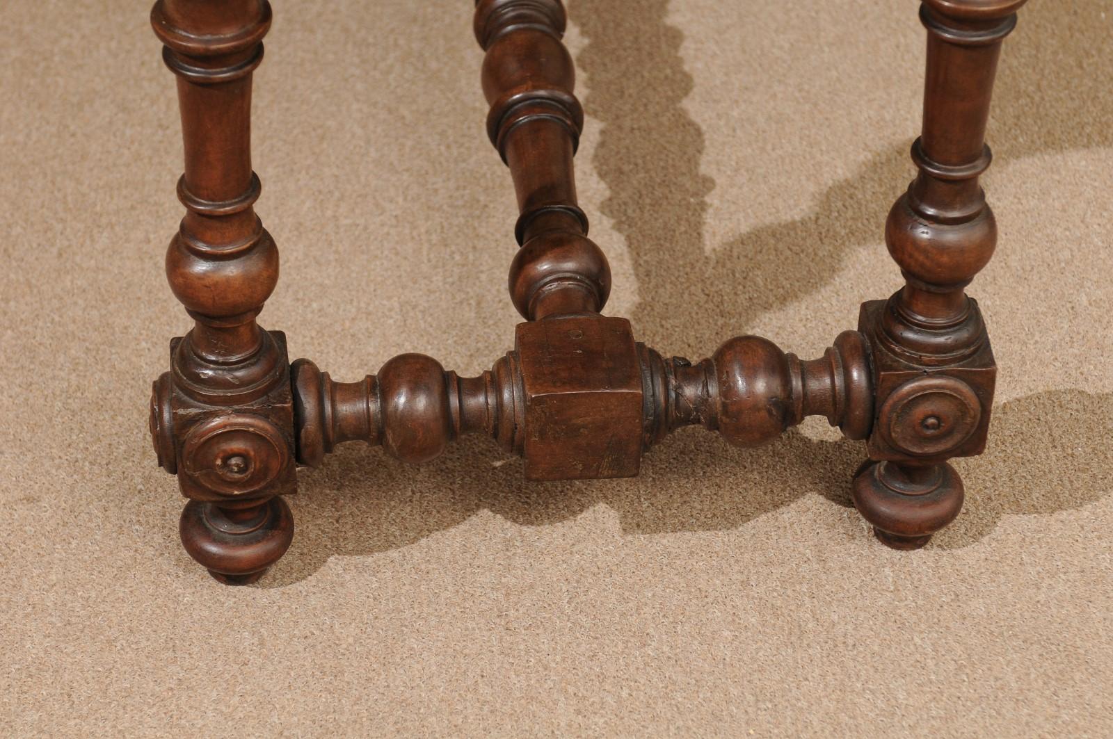 Italian Baroque Walnut Serpentine Console Table, Late 17th Century 8