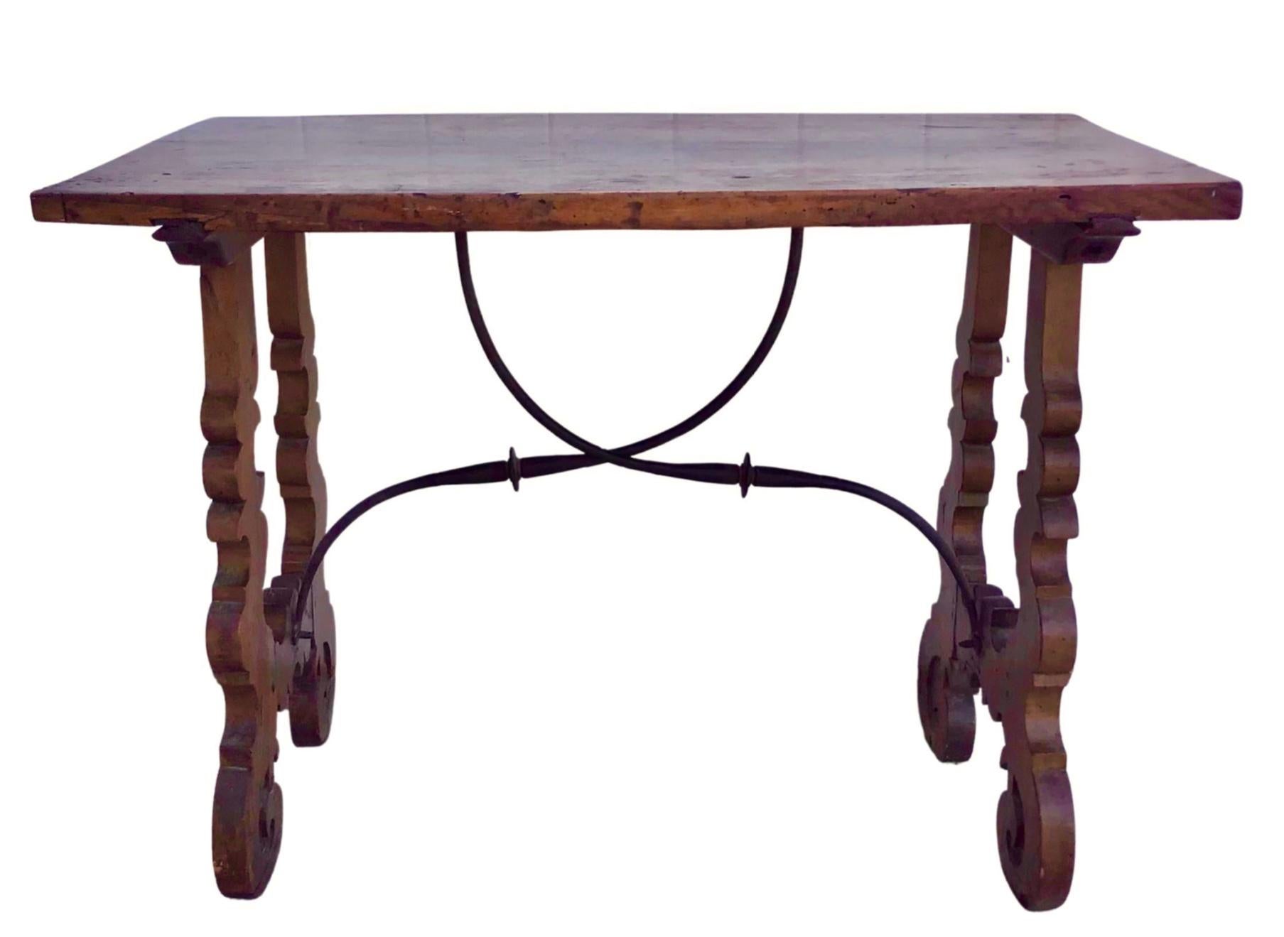 Italian Baroque Walnut Trestle Table For Sale 3