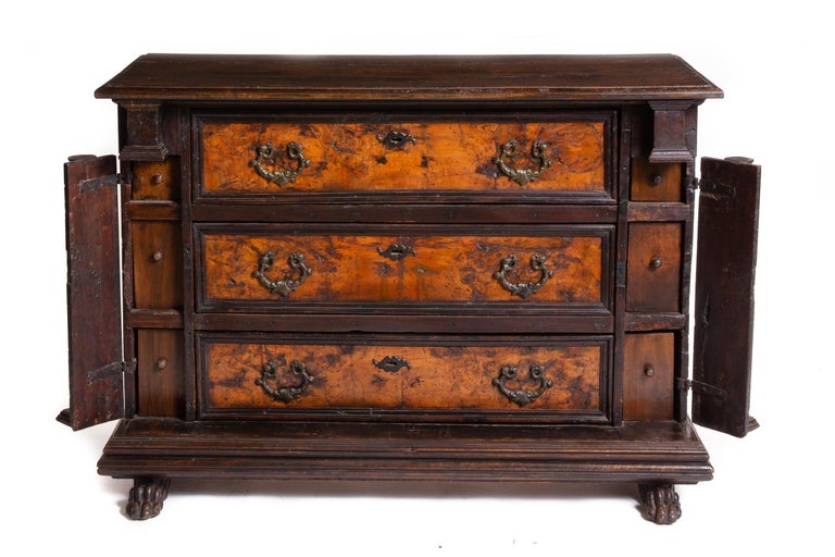 Hand-Carved Italian Baroque Walnut and Walnut Veneer Chest, Late 17th Century For Sale