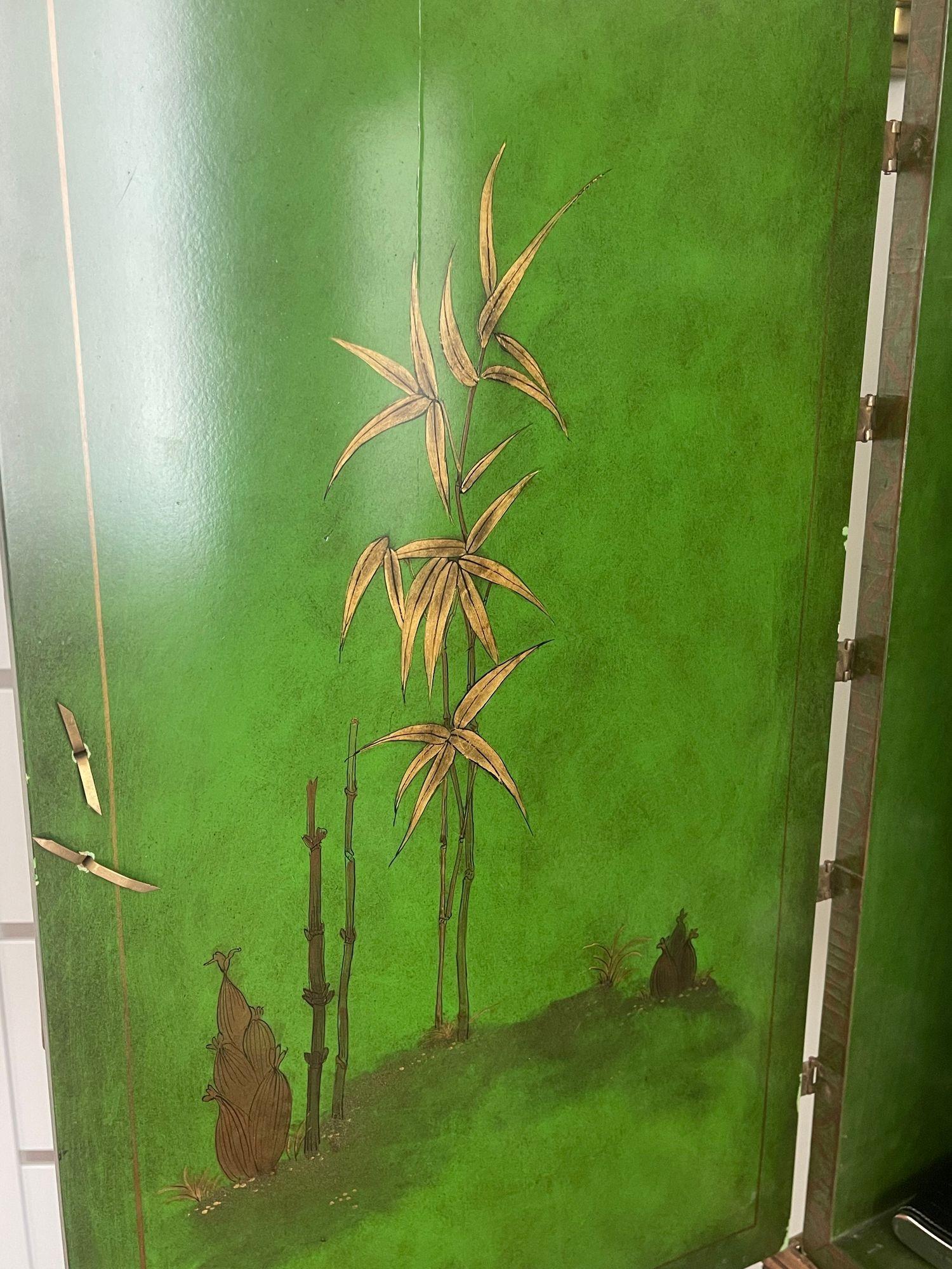 Grüner Chinoiserie-Lack-Barschrank im italienischen Barock-Stil. 20. Jahrhundert. im Angebot 2
