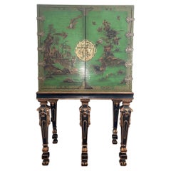 Italian Baroque‑Style Green Chinoiserie Lacquer Bar Cabinet. 20th Century.