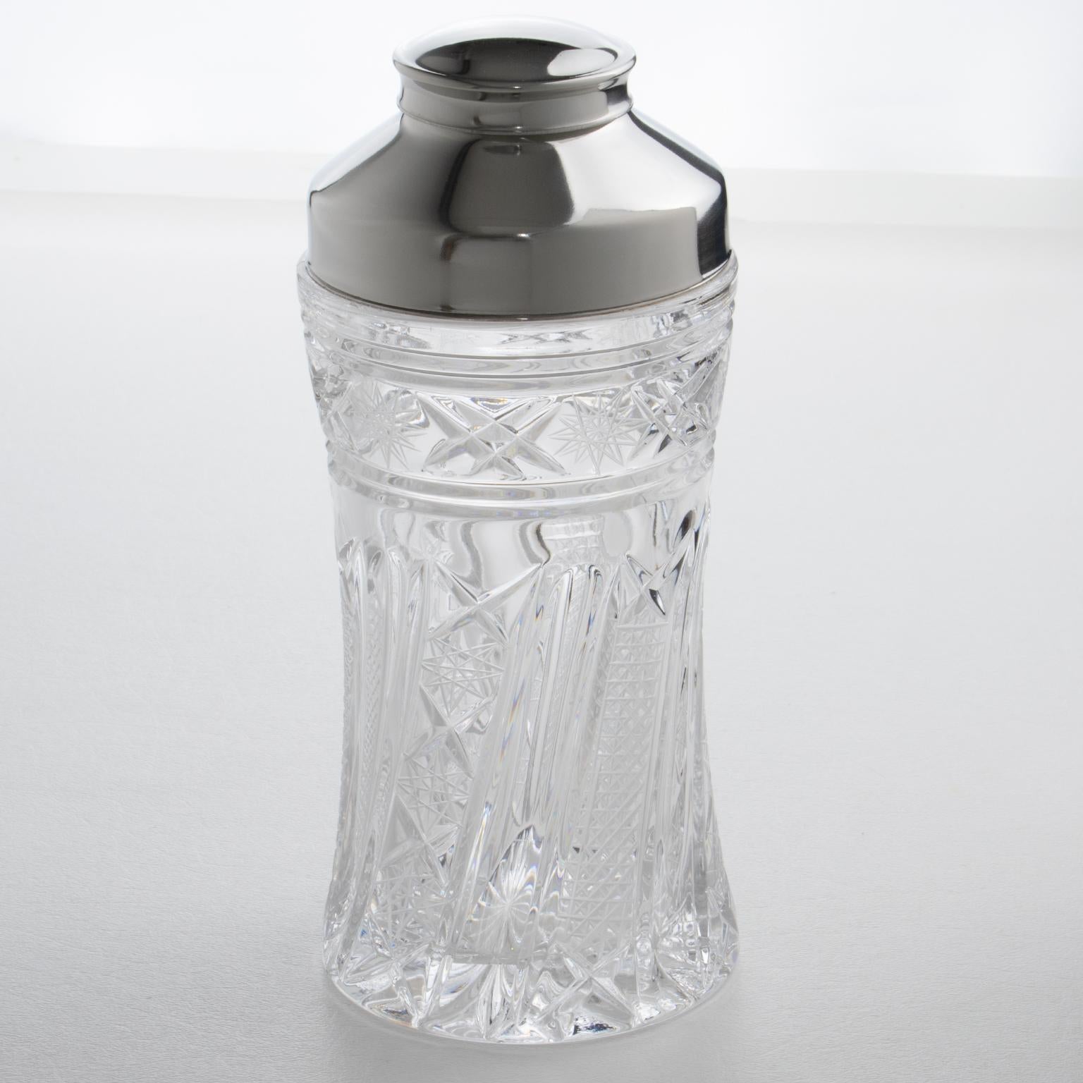 Italiano Italian Barware Chrome and Etched Crystal Martini Cocktail Shaker, circa 1950 in vendita
