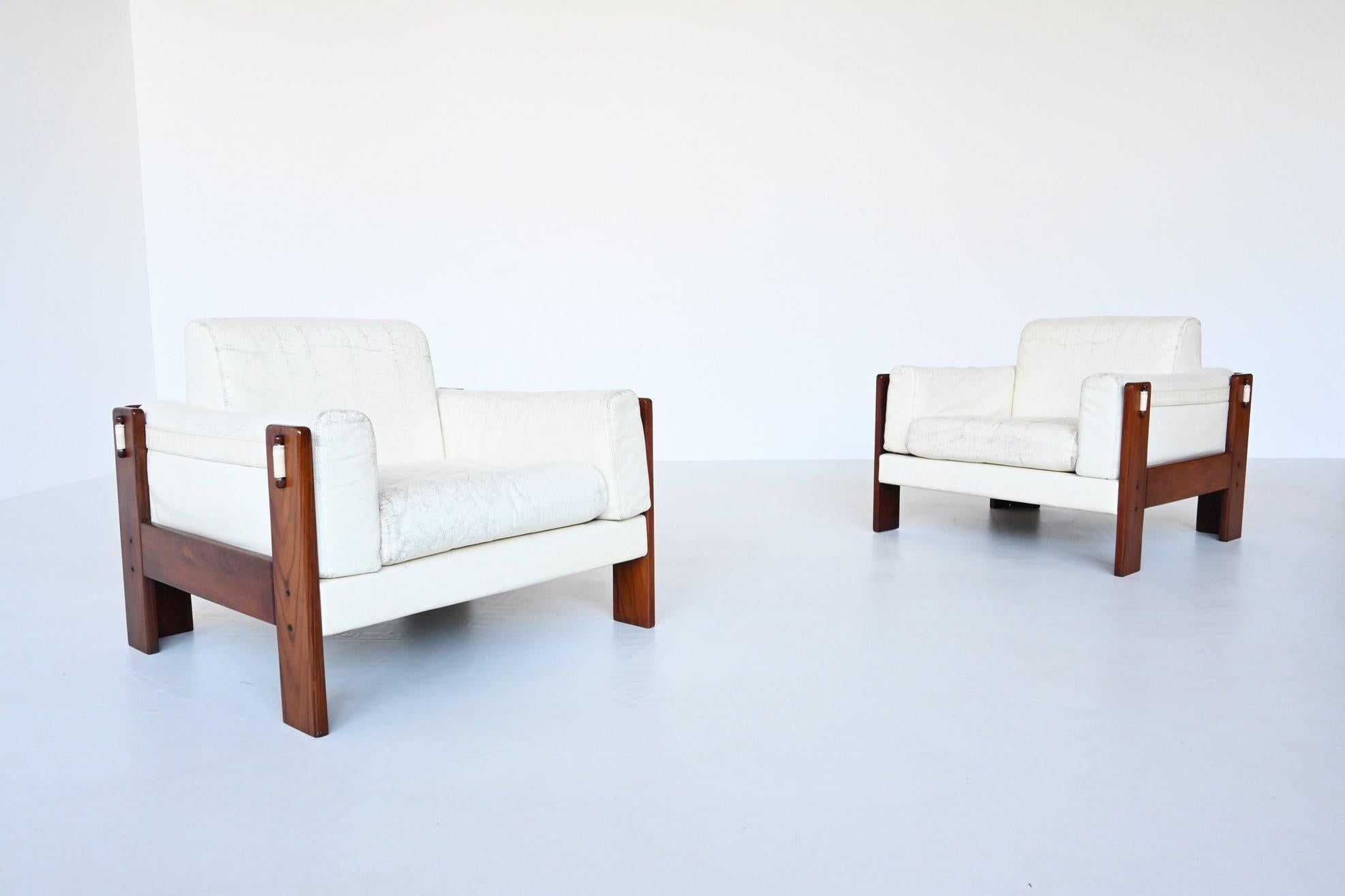 Italian Bastiano Style Lounge Chairs Rosewood and White Leather, Italy, 1970 4