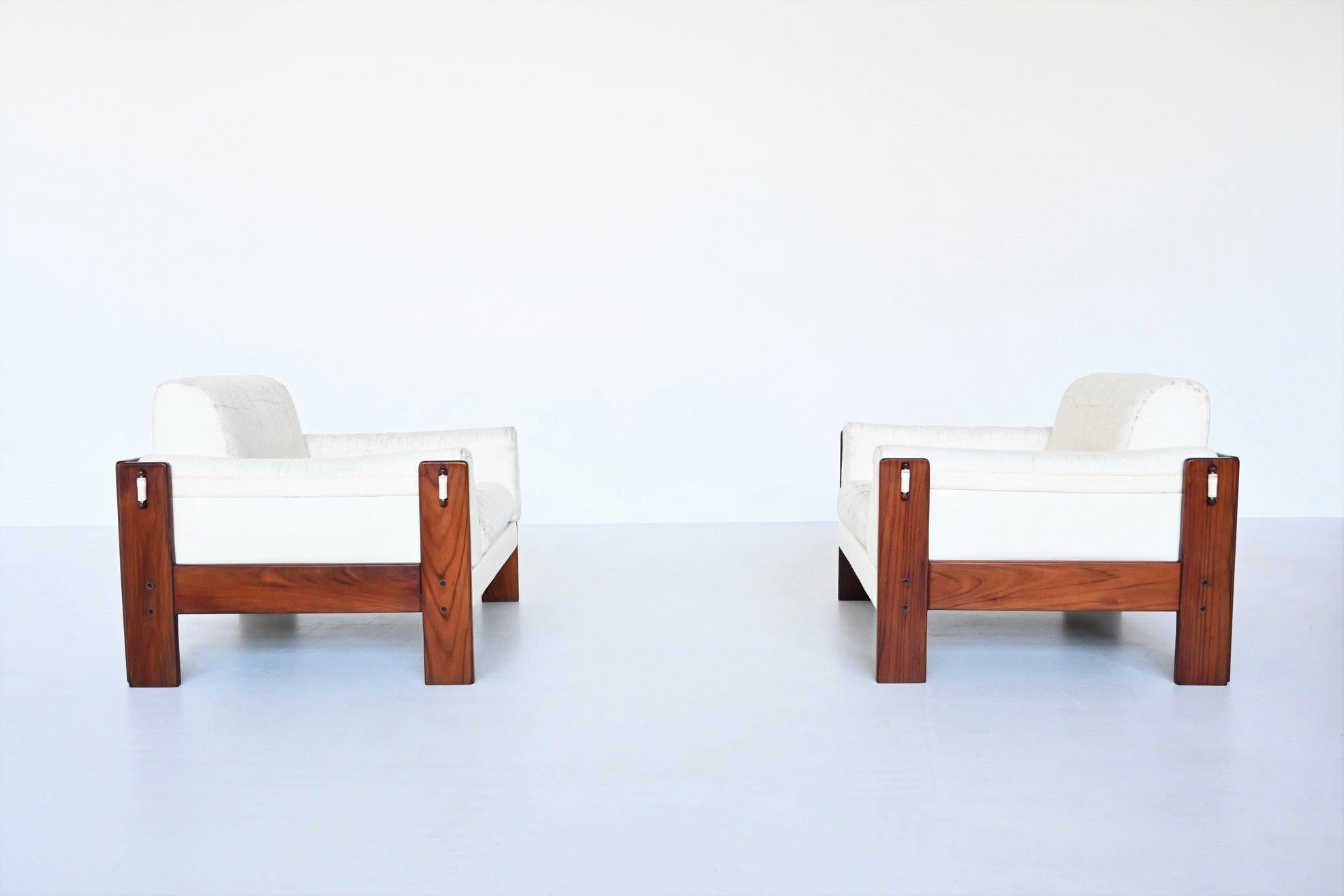 Late 20th Century Italian Bastiano Style Lounge Chairs Rosewood and White Leather, Italy, 1970