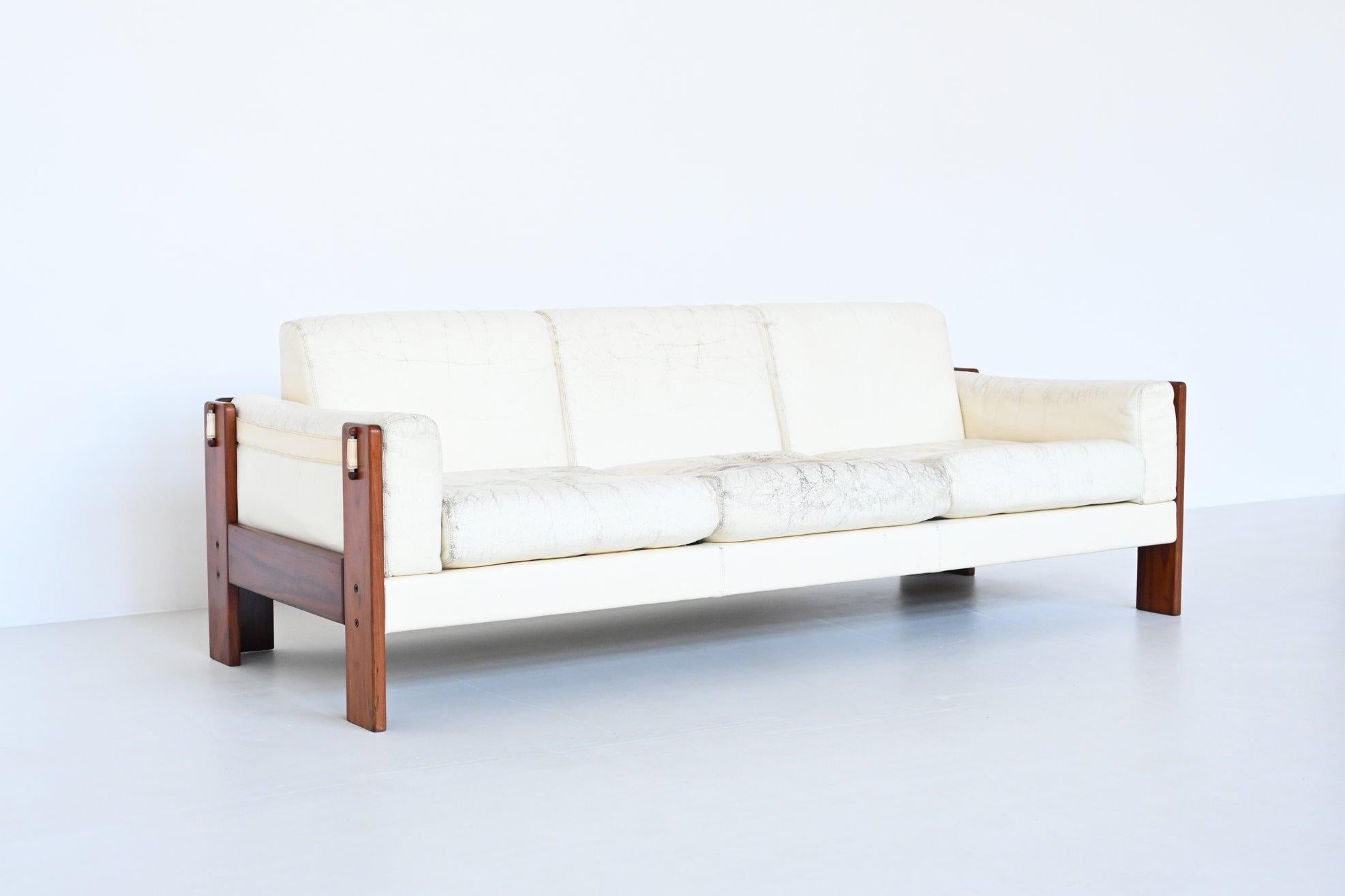 Mid-Century Modern Italian Bastiano Style Lounge Sofa Rosewood and White Leather, Italy, 1970