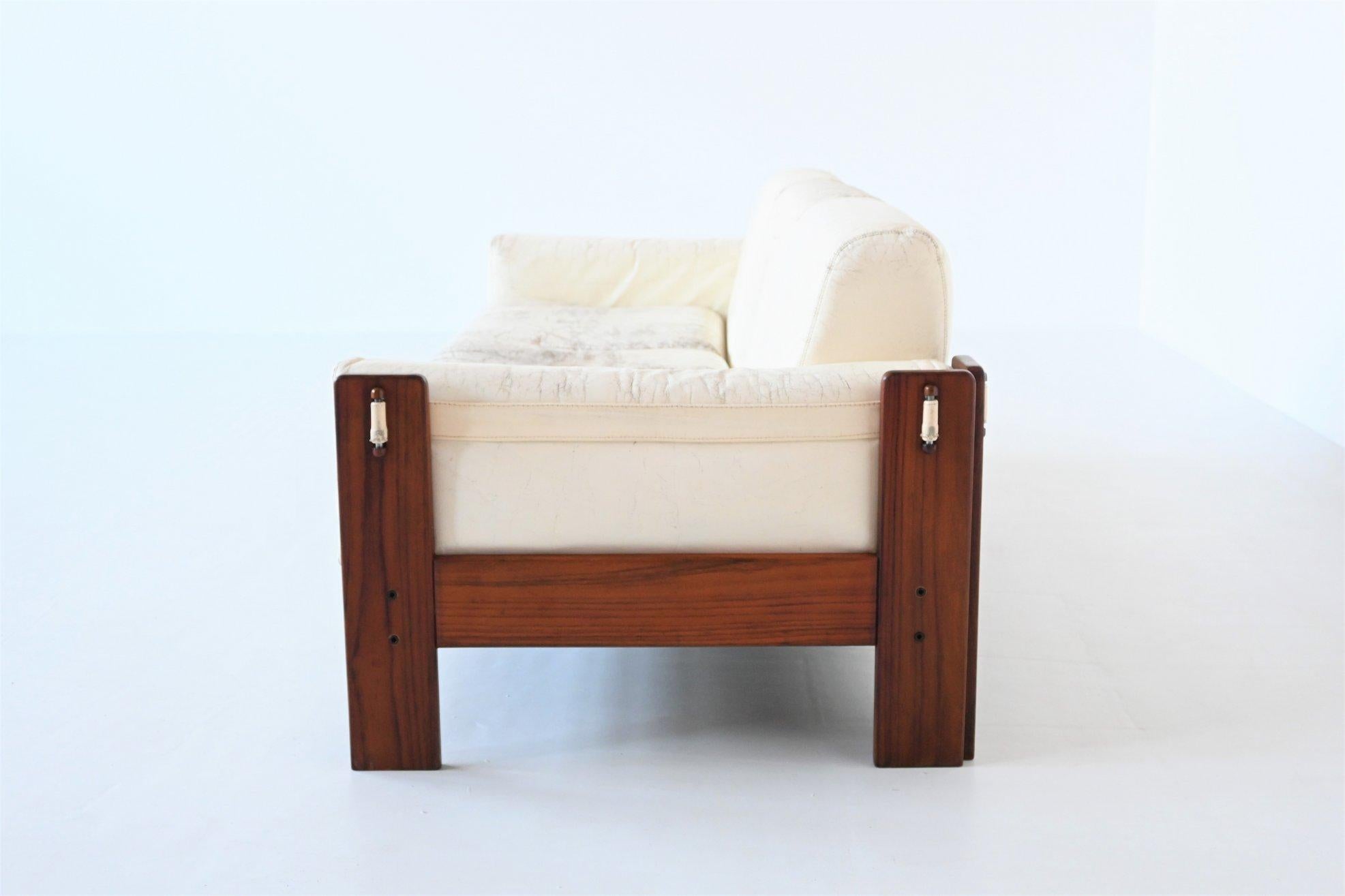 Late 20th Century Italian Bastiano Style Lounge Sofa Rosewood and White Leather, Italy, 1970