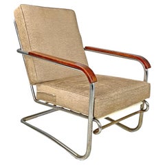 Italian Bauhaus armchair chromed metal structure and light brown fabric, 1940s