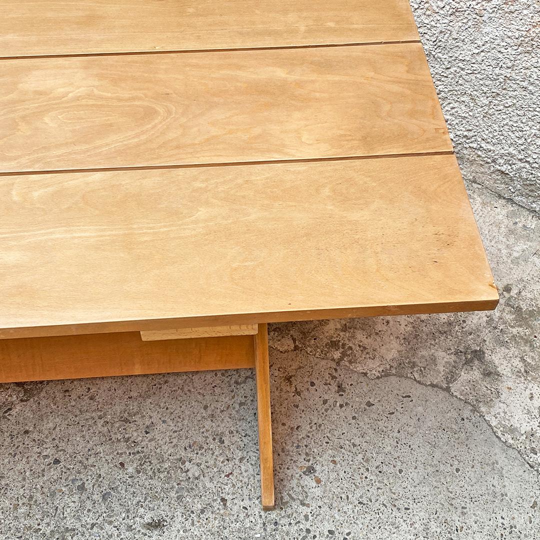 Table artisanale italienne Bauhaus en bois massif de Gerrit Rietveld pour Cassina, années 1980 en vente 4