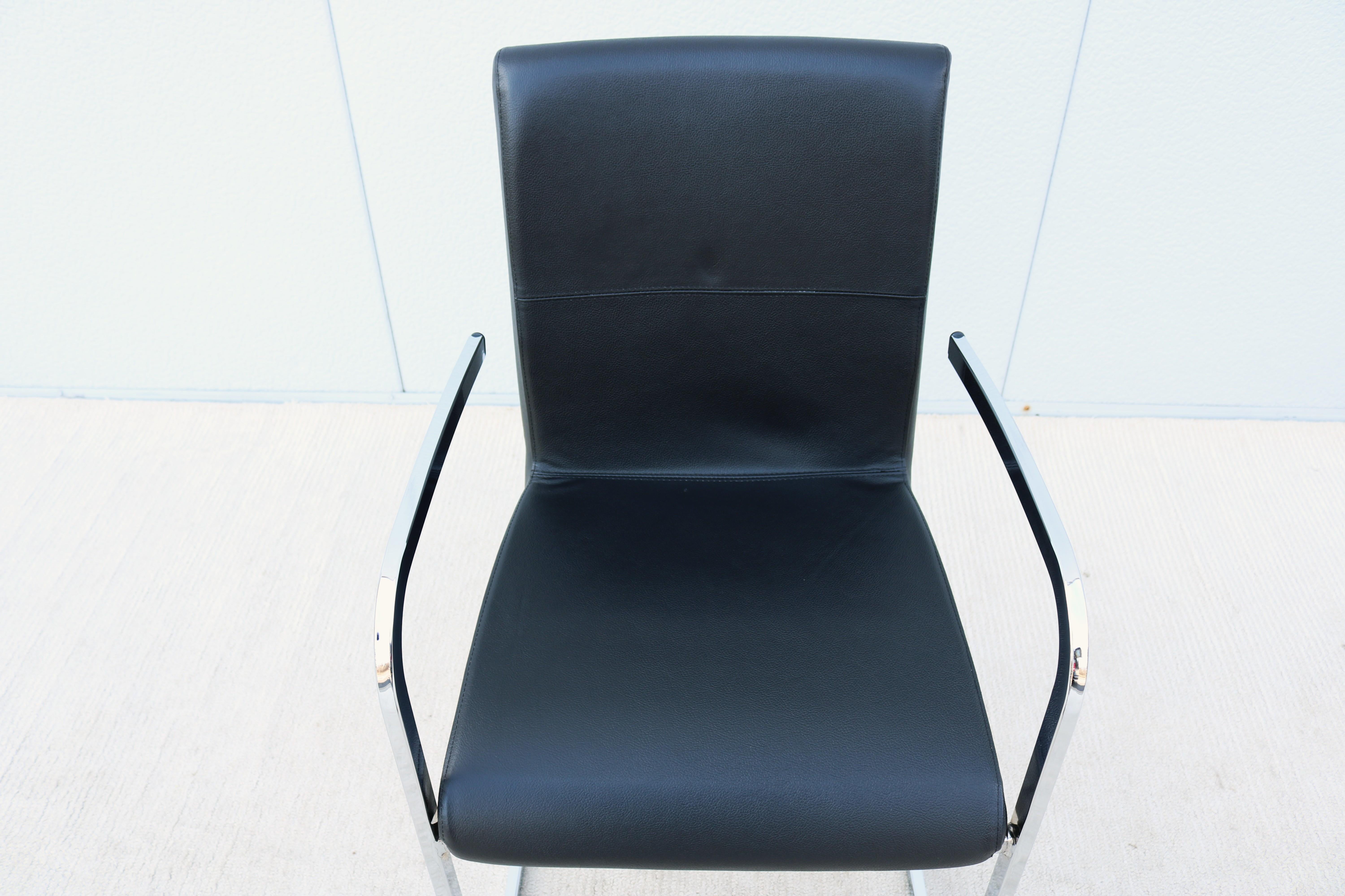Poltrona Effezeta Cantilever in acciaio cromato e pelle nera in stile Bauhaus italiano in vendita 7