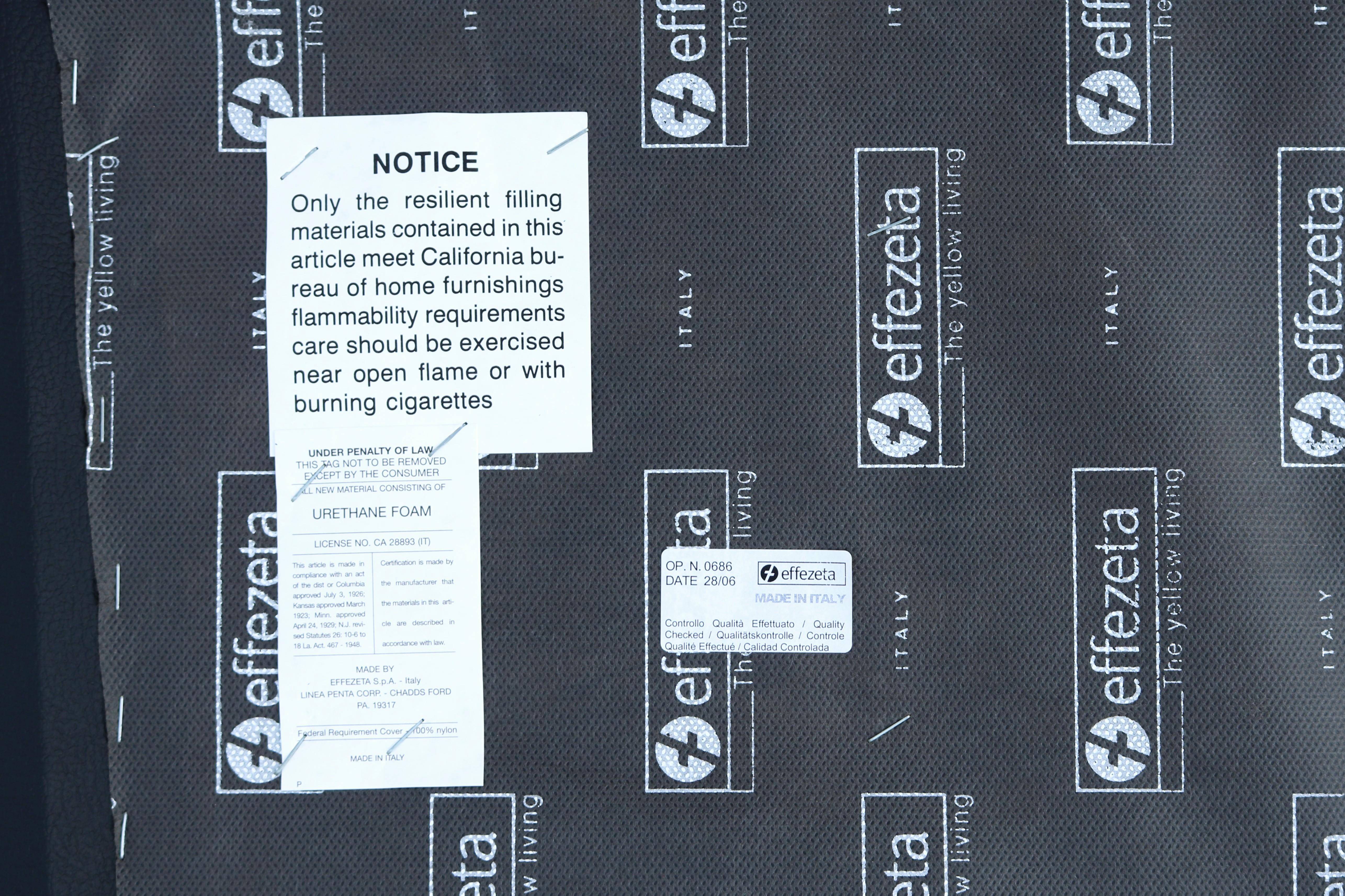 Poltrona Effezeta Cantilever in acciaio cromato e pelle nera in stile Bauhaus italiano in vendita 9