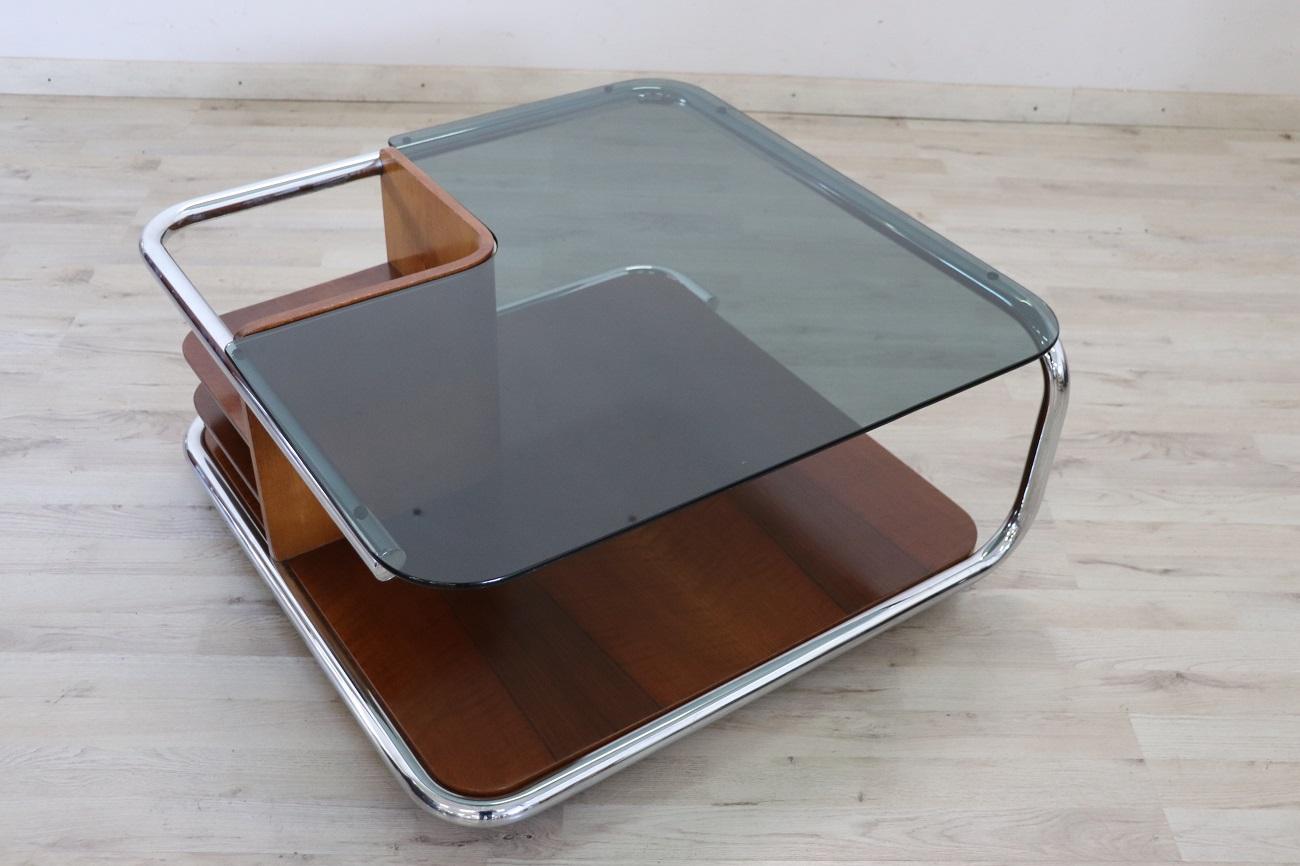 Italian Bauhaus Style Walnut, Glass and Chrome Square Coffee Table, 1970s In Good Condition In Casale Monferrato, IT