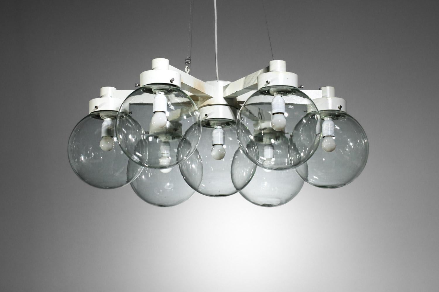 Italian BBPR studio style chandelier from the 70's in metal and glass  For Sale 4