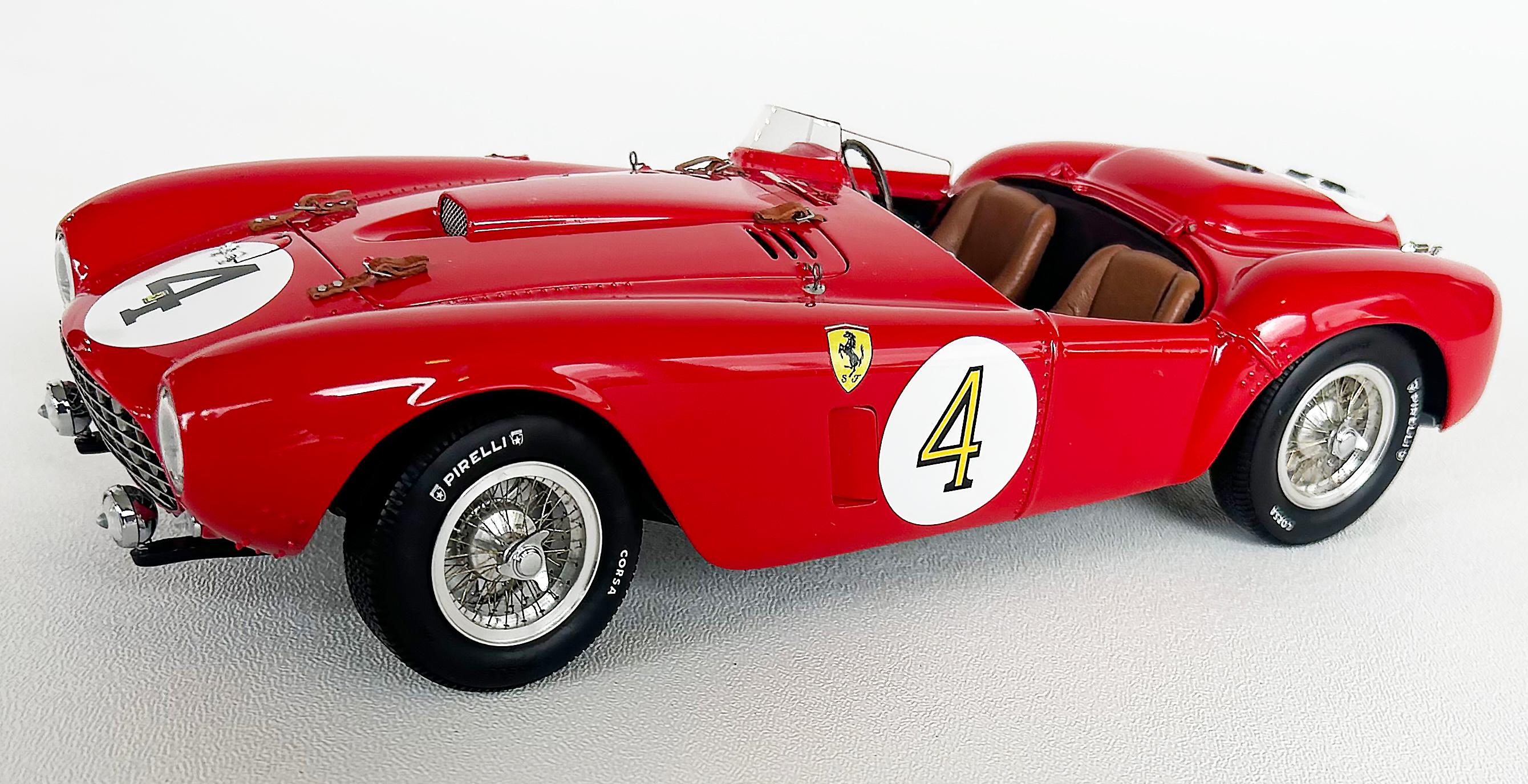 Italian BBR 1954 Ferrari 375 Plus Car Model, From Edition of 30, New in Box


 La 375 Plus était une voiture de course dominante, équipée d'un moteur V12 de 4,9 litres et célèbre pour ses victoires dans les courses d'endurance comme Le Mans 1954. Il