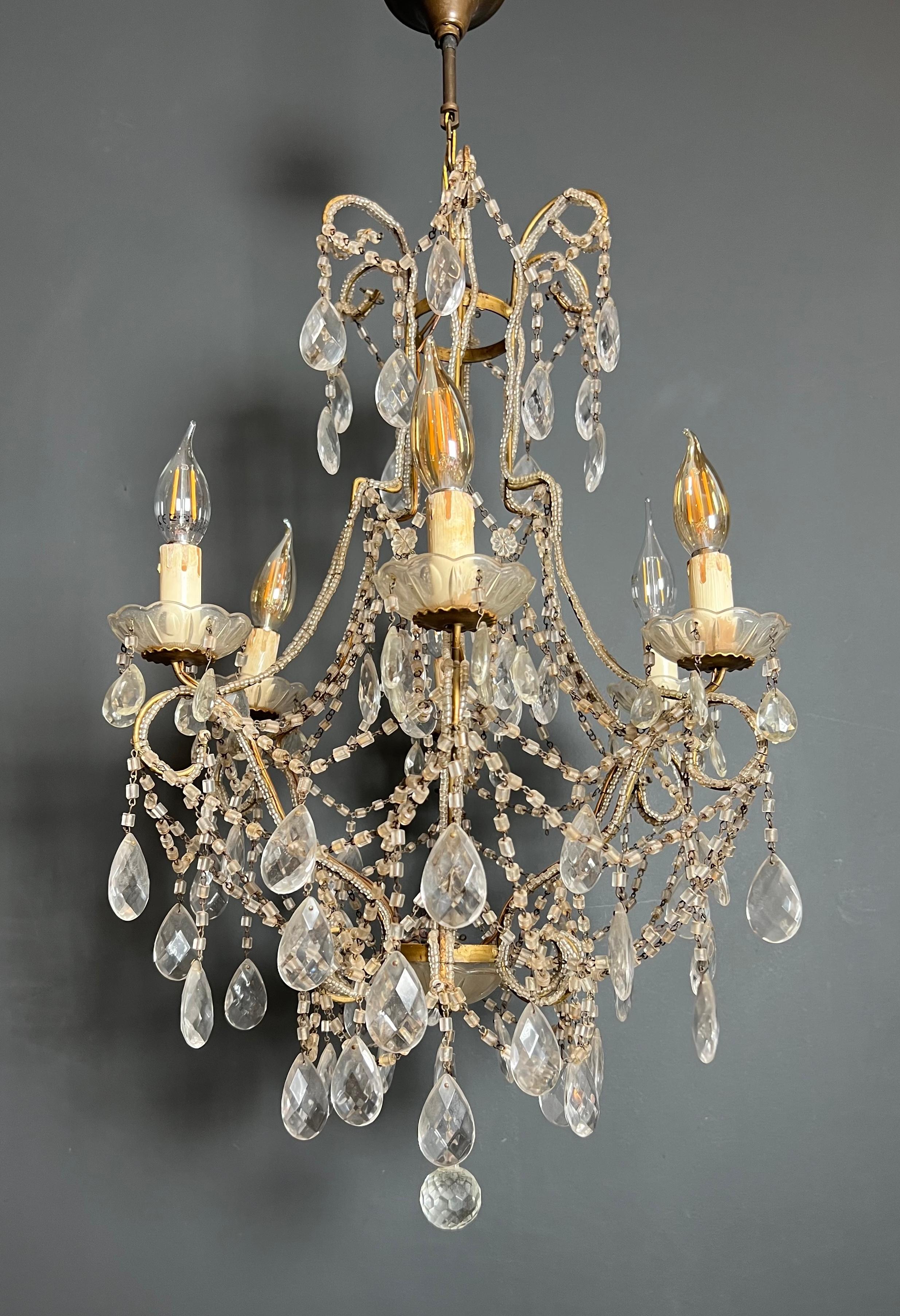 Lampadario italiano con perline e cristalli in vendita 8