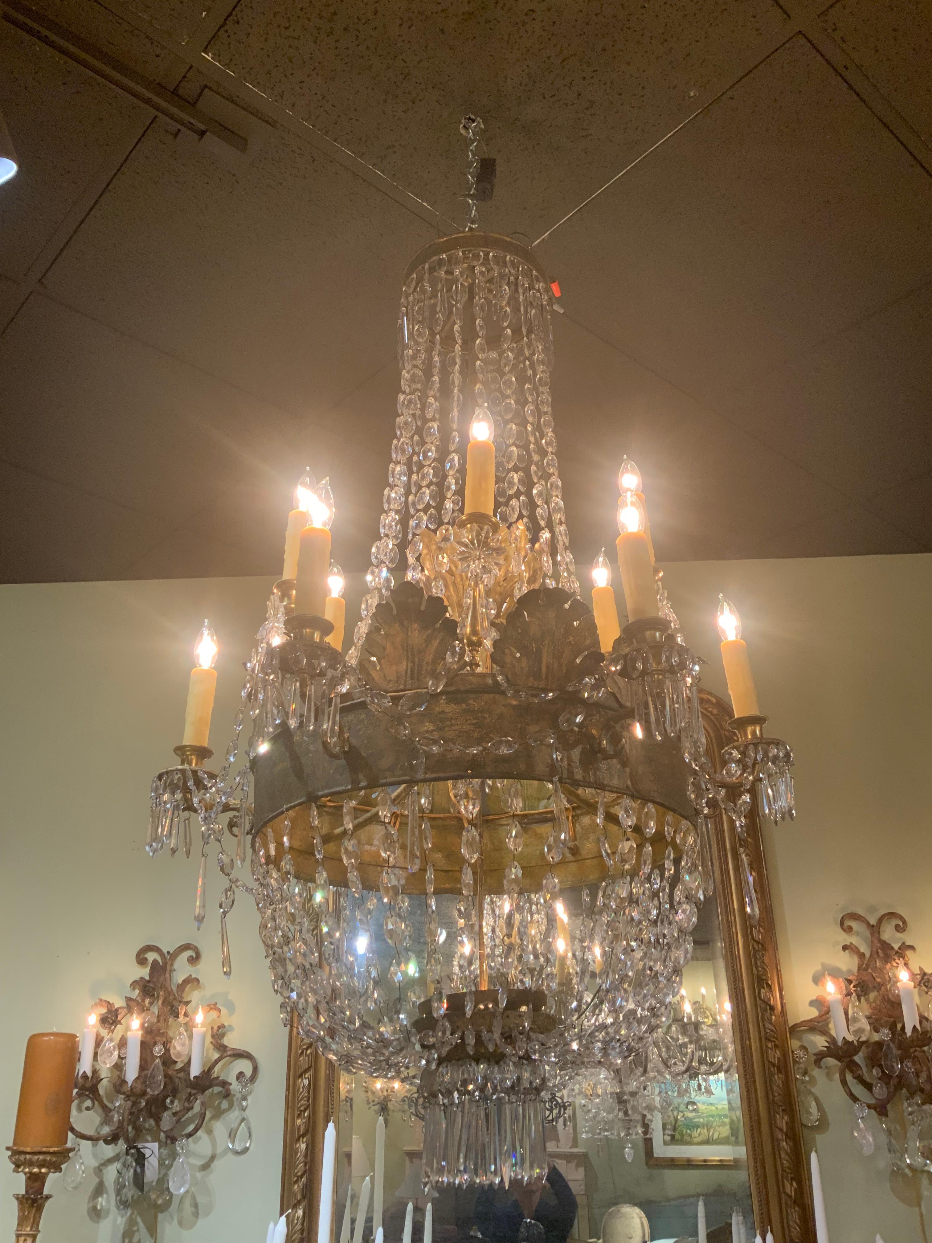 Italian beaded and gilt metal tall chandelier with 14;lights in vendita 3