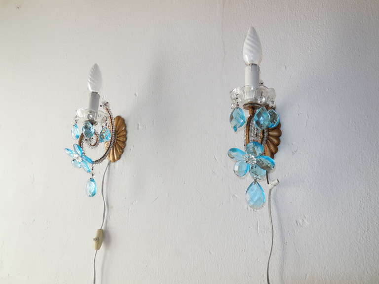 Italian Beaded Aqua Flower Prism Sconces In Good Condition For Sale In Firenze, Toscana