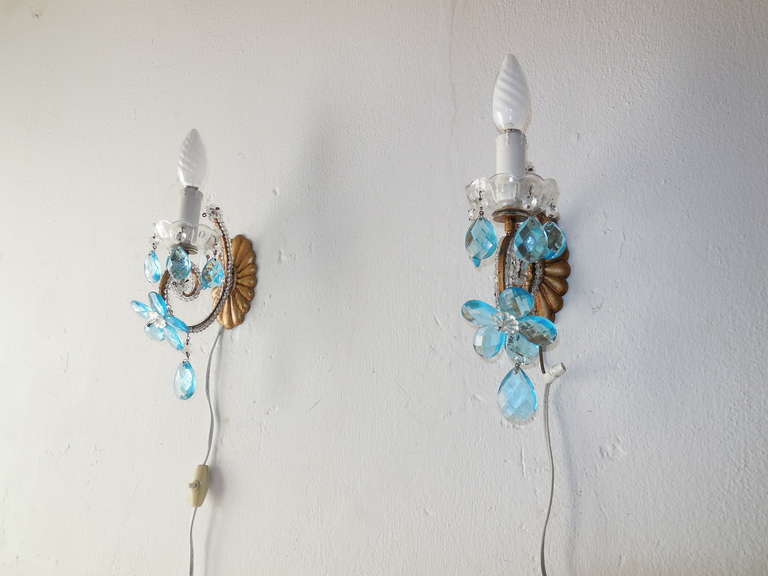 Appliques italiennes perlées à prisme de fleurs aqua de style Maison Bagues Bon état - En vente à Firenze, Toscana