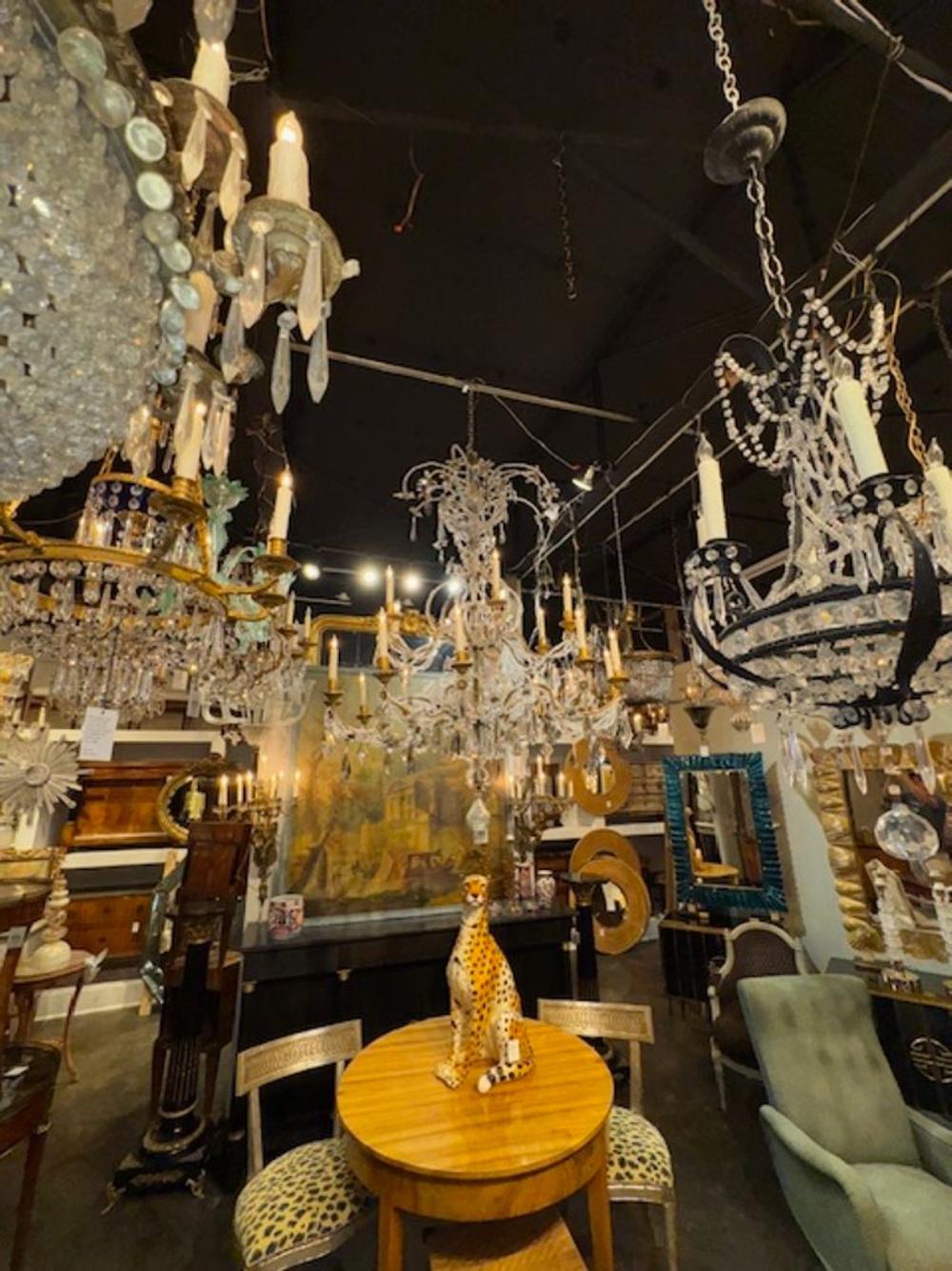Lampadario italiano con perline In condizioni buone in vendita a Dallas, TX