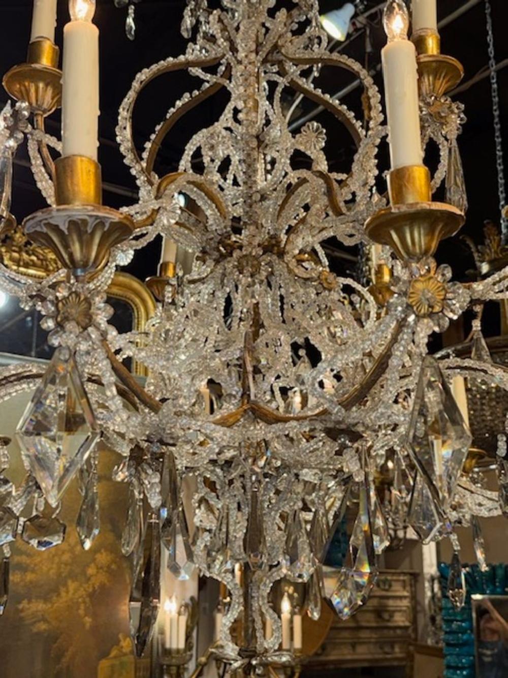Lampadario italiano con perline in vendita 1