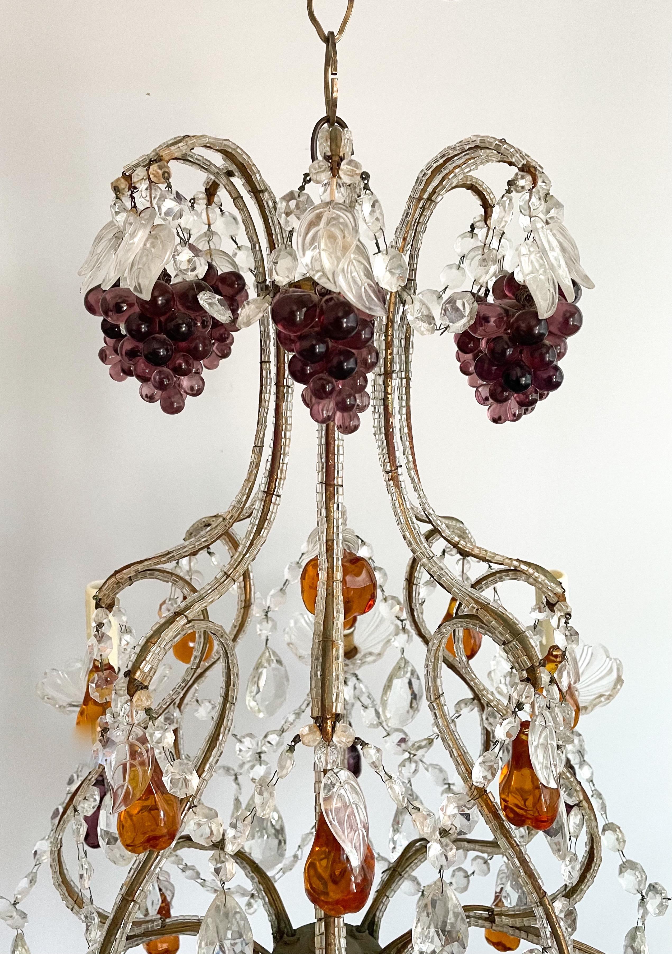 Lustre italien en perles avec fruits en verre de Murano Bon état - En vente à Los Angeles, CA