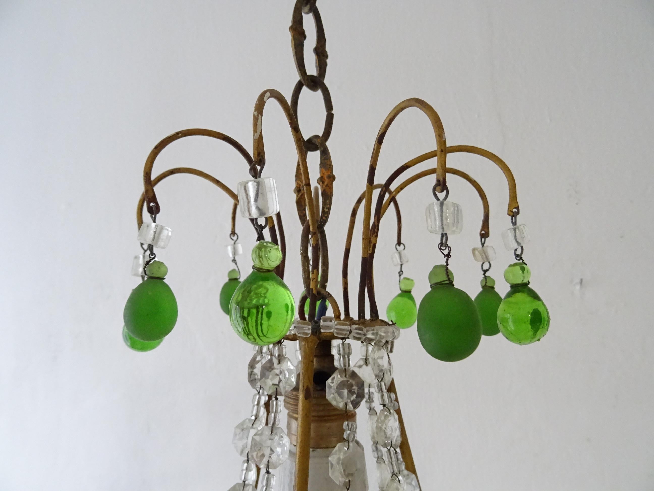 Italian Beaded Green Murano Drops Tiered Chandelier c 1920 In Good Condition For Sale In Modena (MO), Modena (Mo)