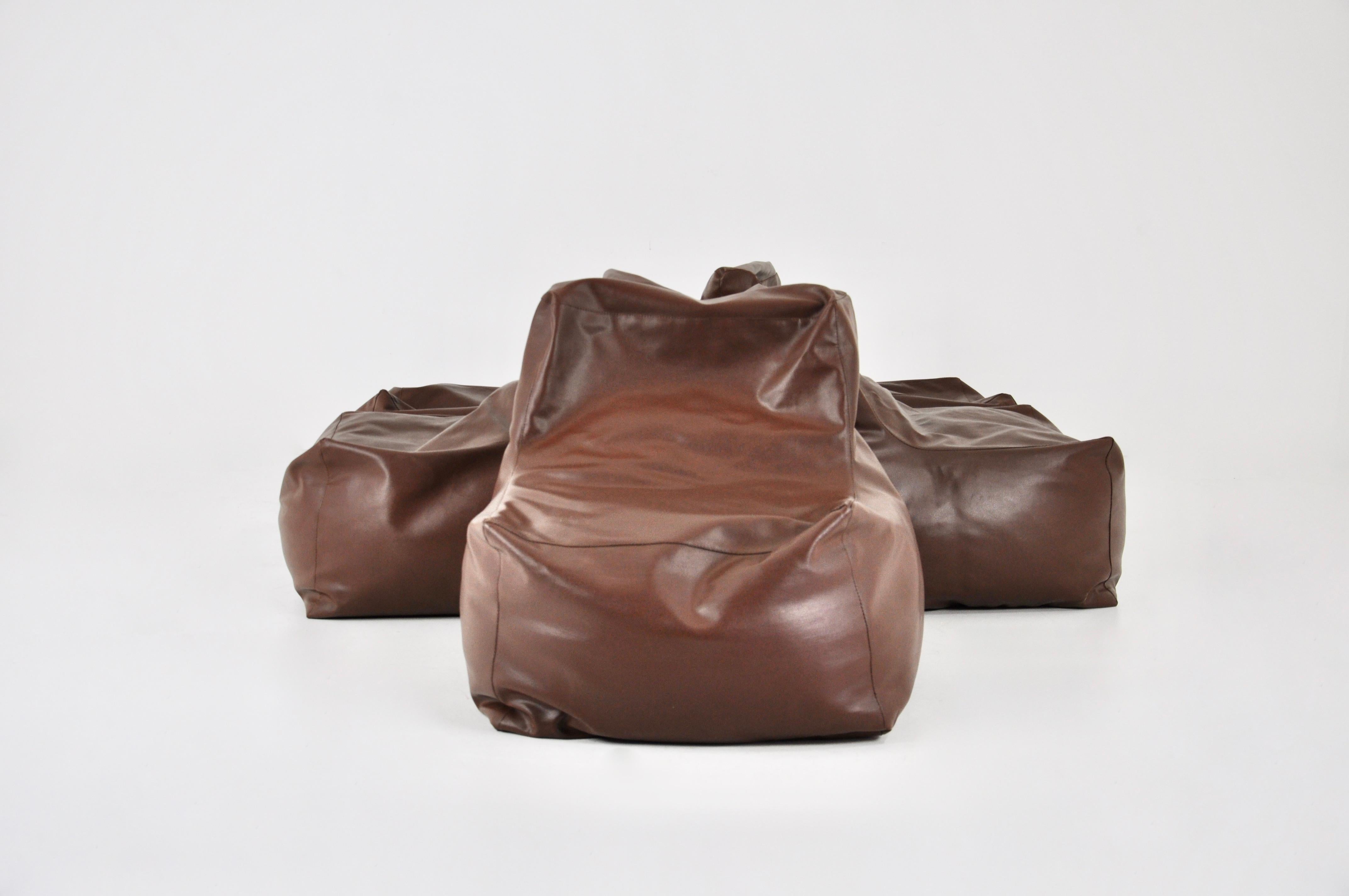 5 brown leather bean bags chairs. Measure: Seat height: 30 cm.
Sending empty seats for a lower shipping cost, to be filled by the customer upon arrival with his own padding