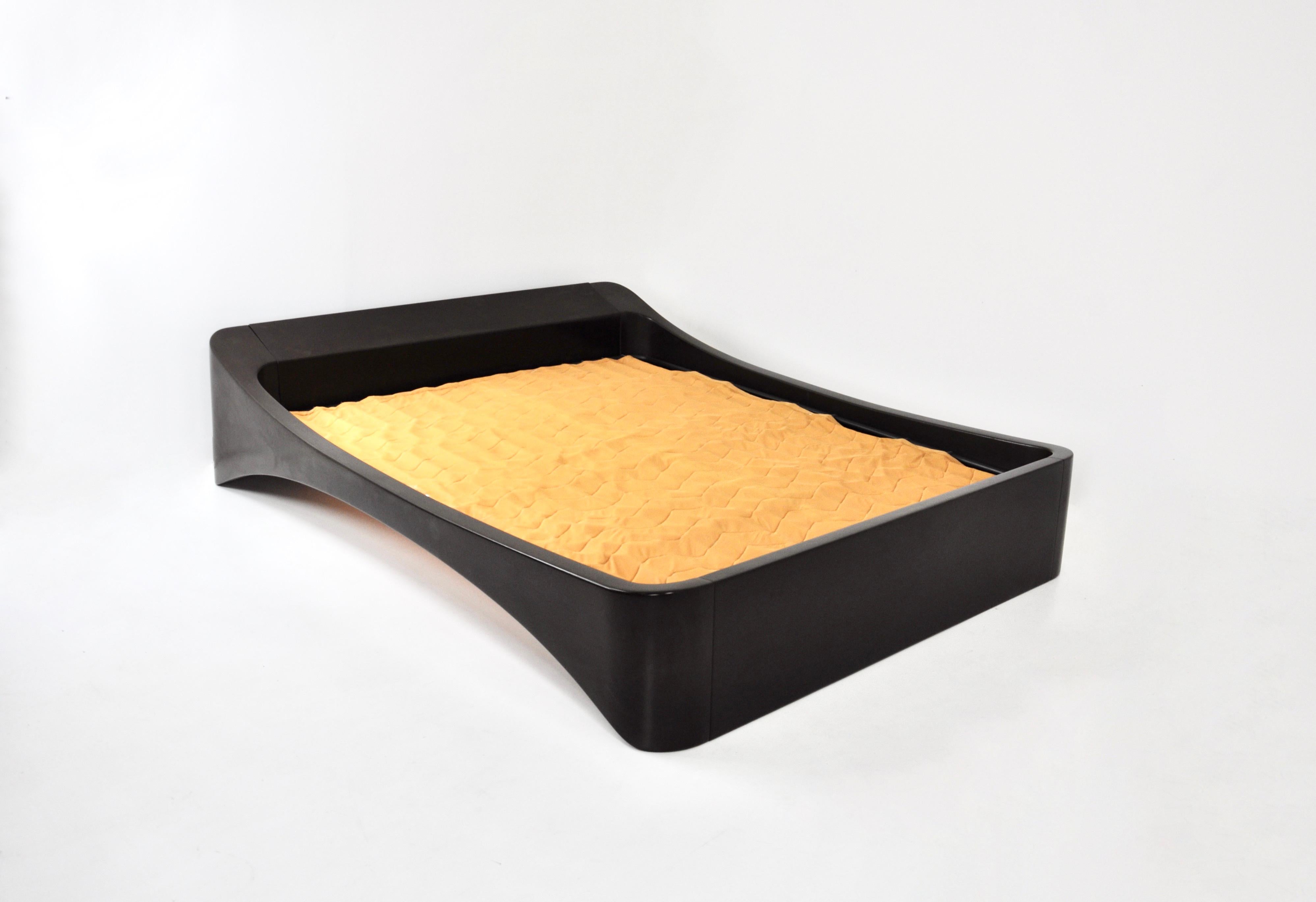 Mid-Century Modern Bed by Astarte Milano, Italy, 1970s For Sale