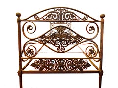 Italian bed from the 19th century in wrought iron