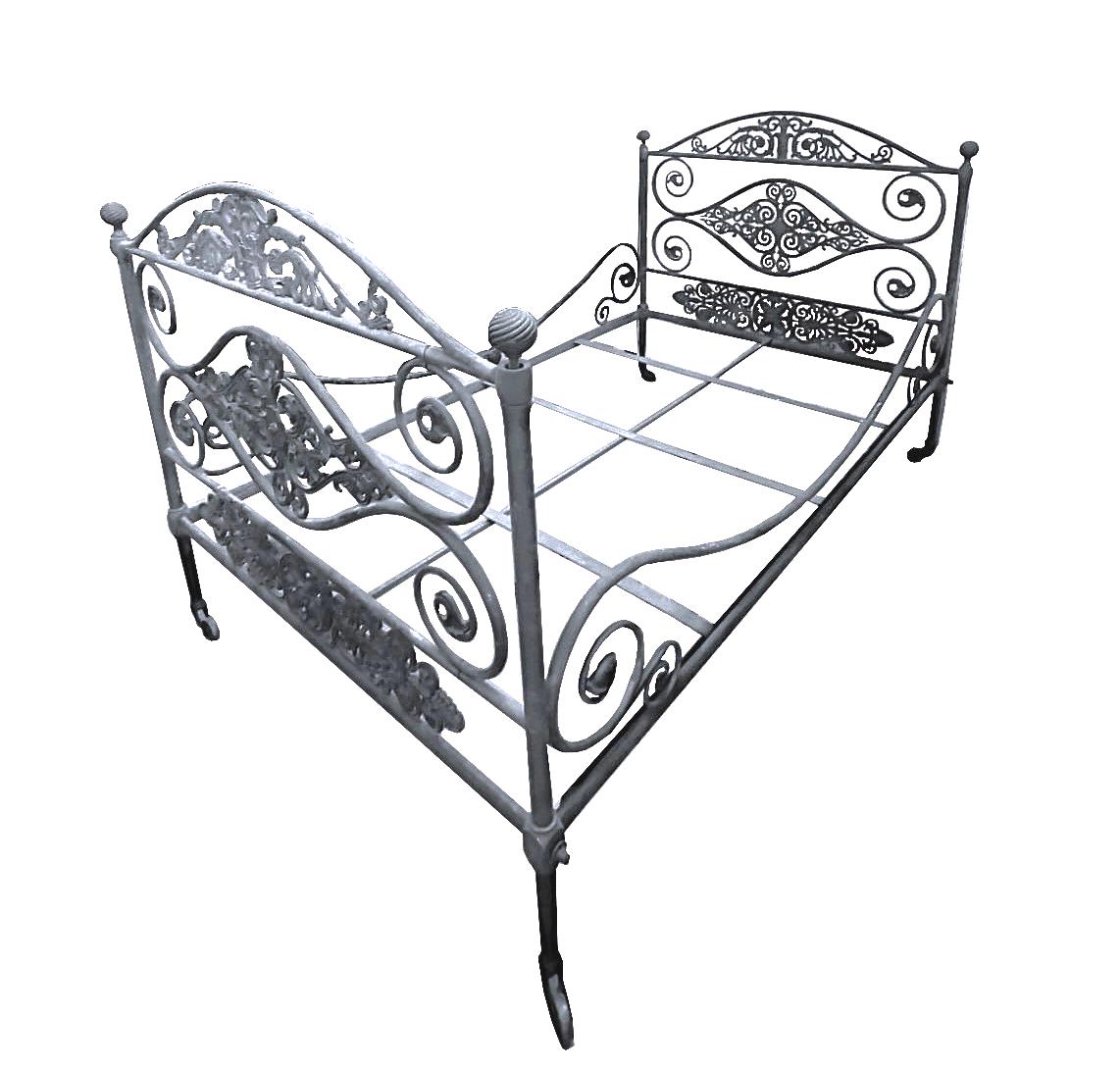 19th Century Italian bed from the 19th century in wrought iron For Sale