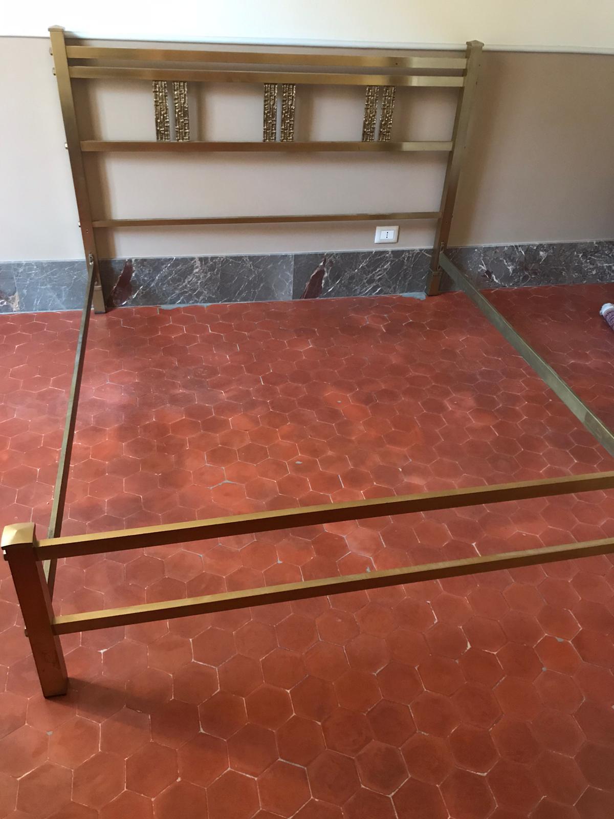 Italian Bed in Brass and Bronze by Luciano Frigerio, circa 1960 For Sale 2