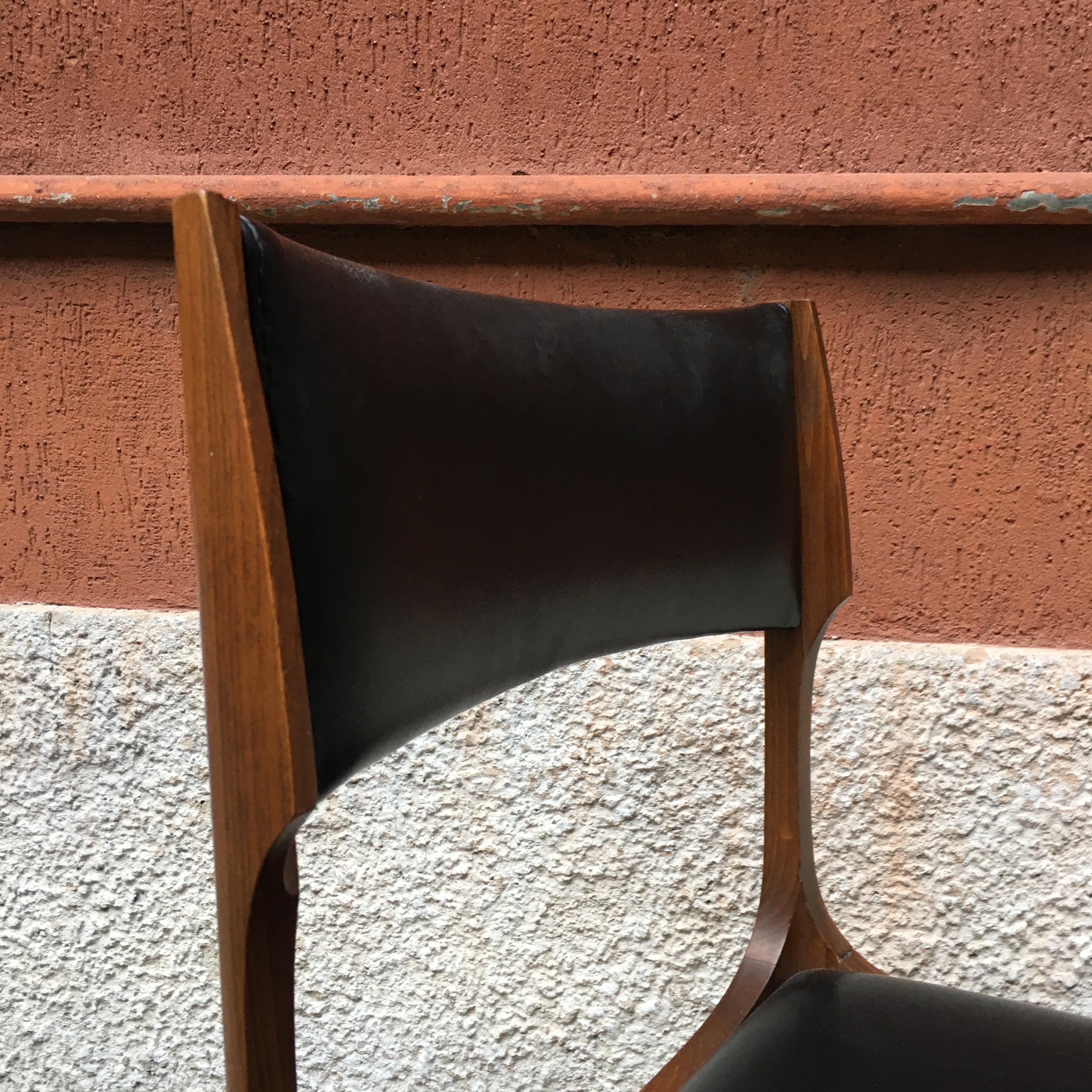 Italian Beech and Leather Elisabetta Chairs by Gibellini for Sormani, 1963 In Good Condition In MIlano, IT