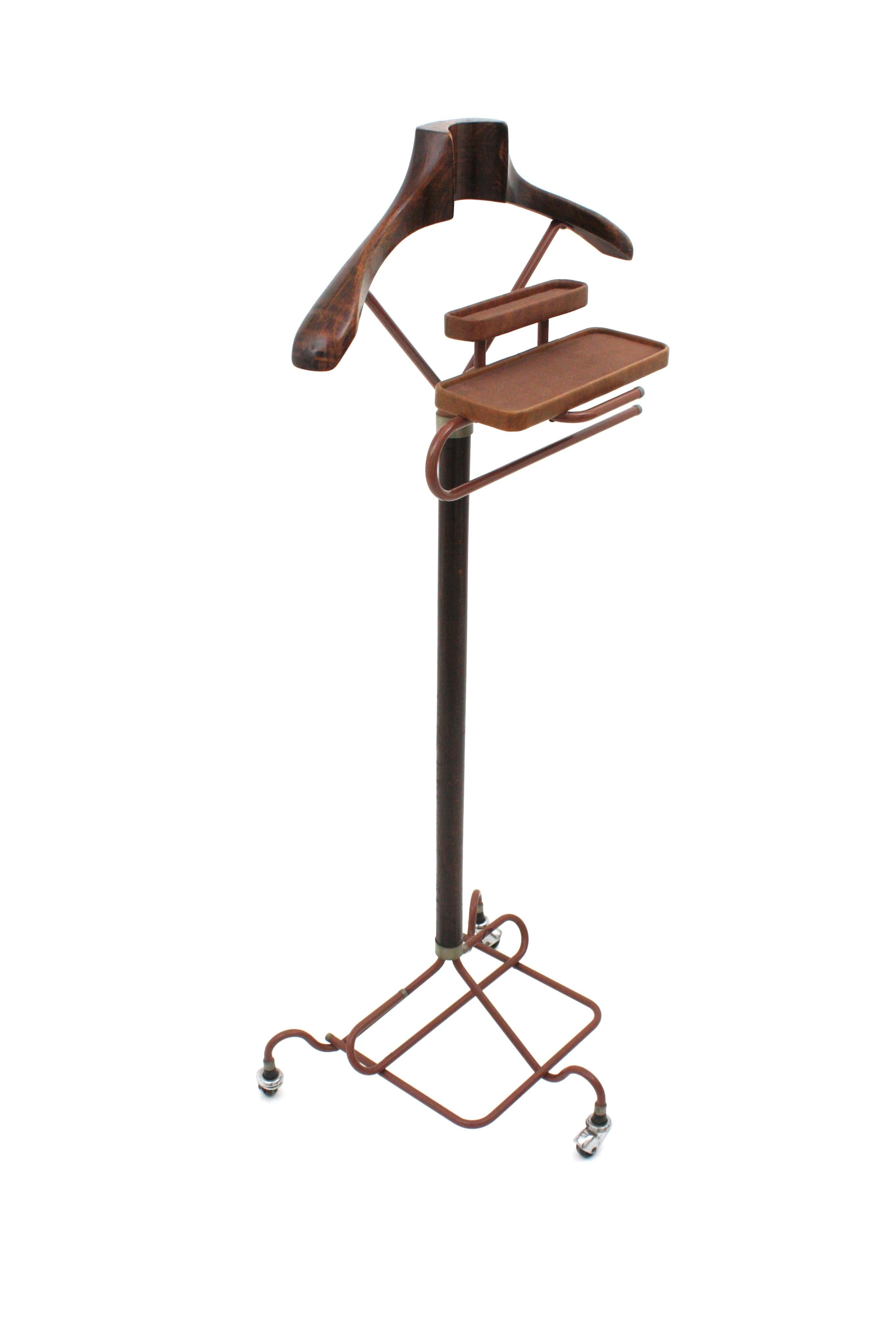 Mid-Century Modern Italian Beech Wood and Acrylic Valet Stand Dressboy, 1960s For Sale