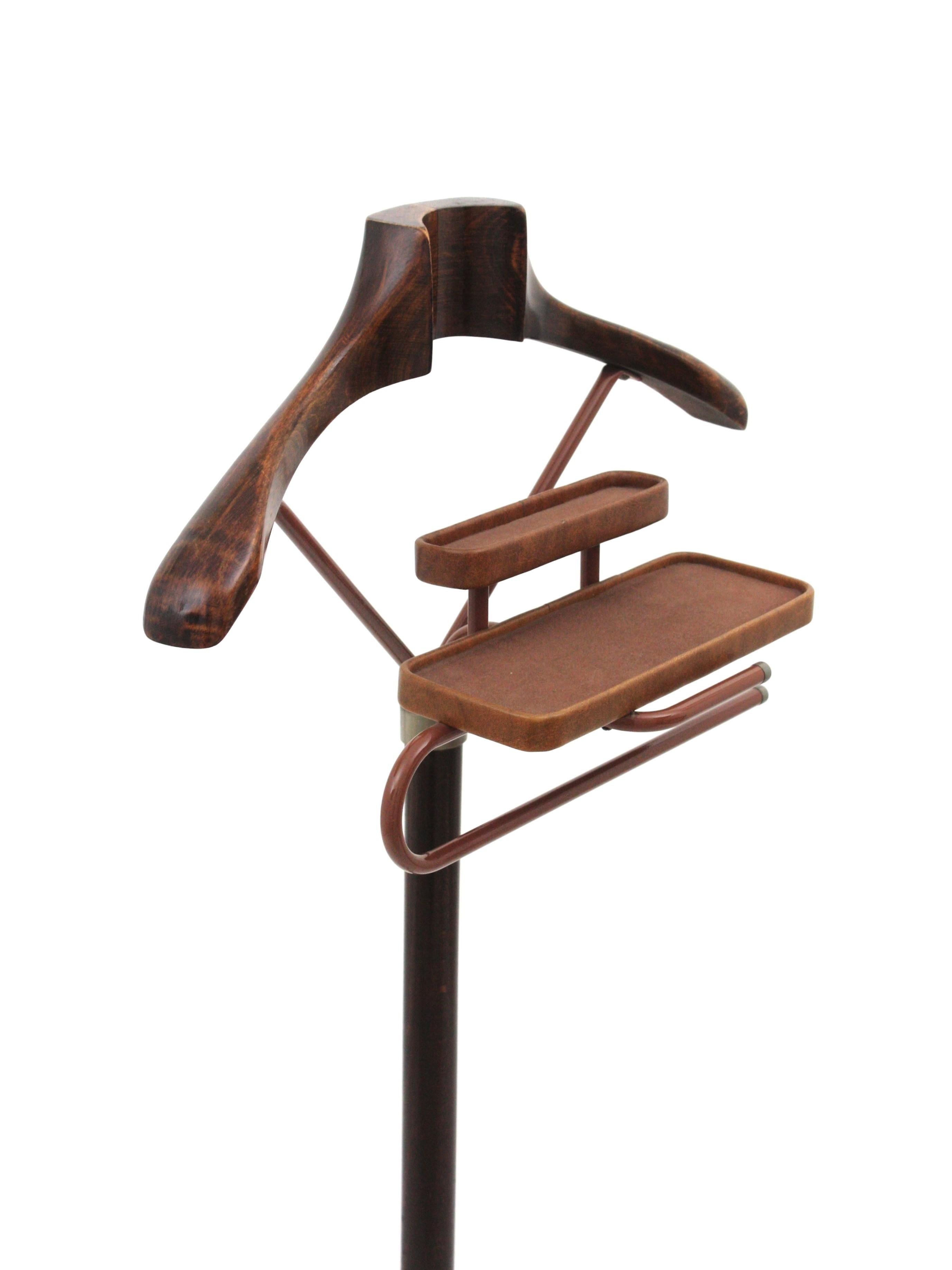 Italian Beech Wood and Acrylic Valet Stand Dressboy, 1960s For Sale 1