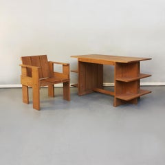 Italienischer Crate-Stuhl und Schreibtisch aus Buchenholz von G. Rietveld für Cassina, 1934