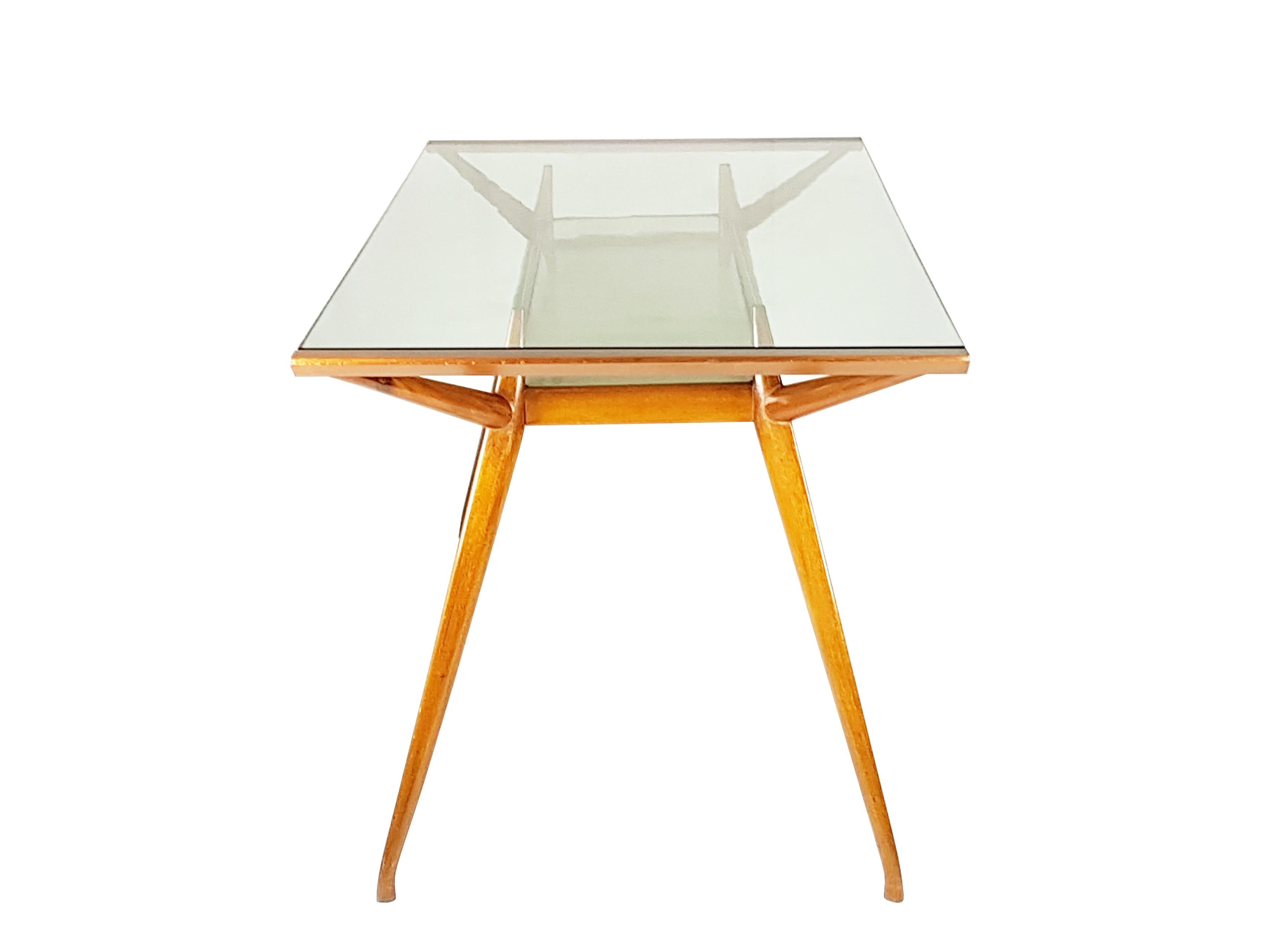 Italian Beech wood & Glass Mid-Century Modern dining table attributed to ISA For Sale 1