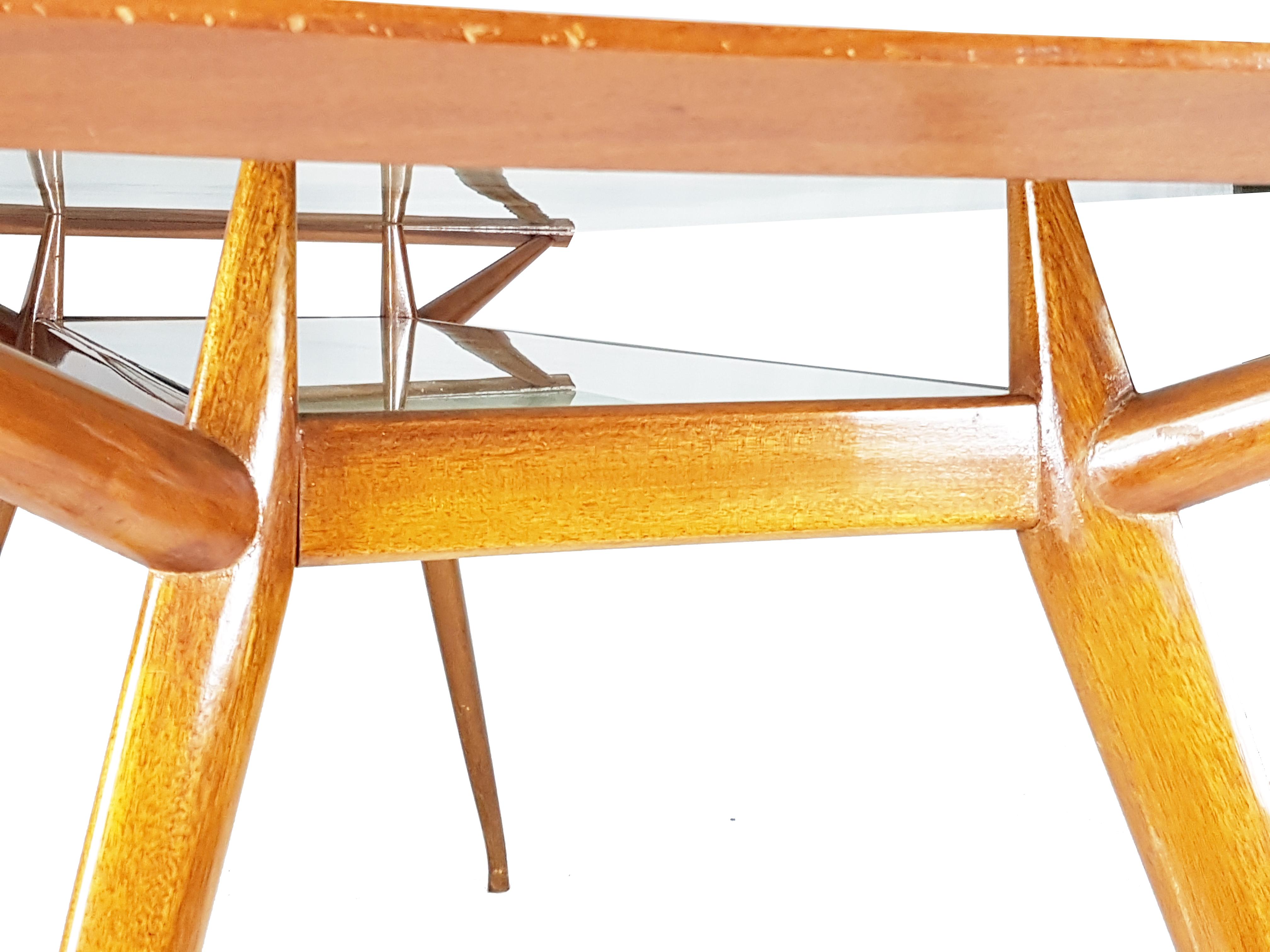 Italian Beech wood & Glass Mid-Century Modern dining table attributed to ISA For Sale 3