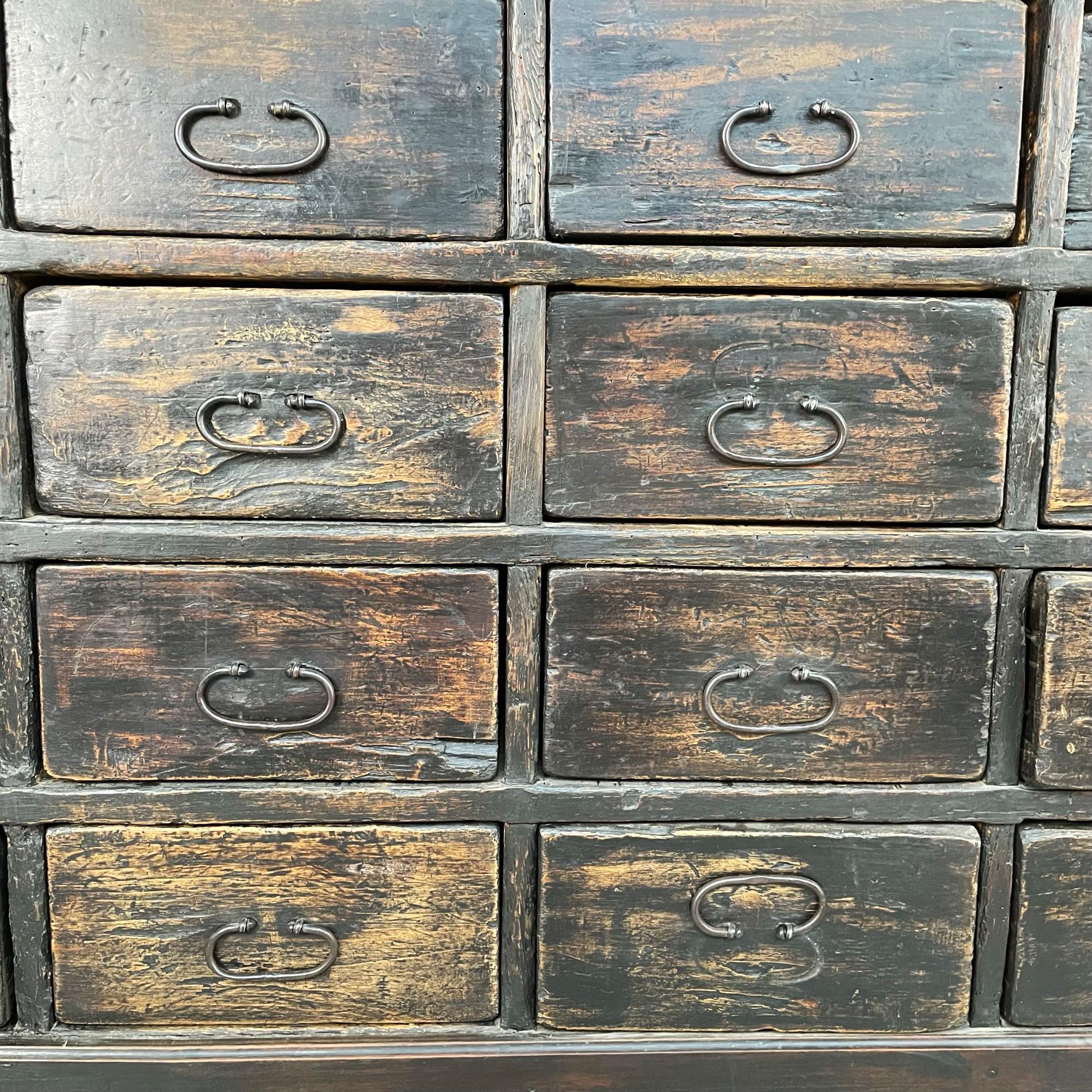 Italian Belle Époque antique Wooden chest of drawers, 1900s For Sale 1
