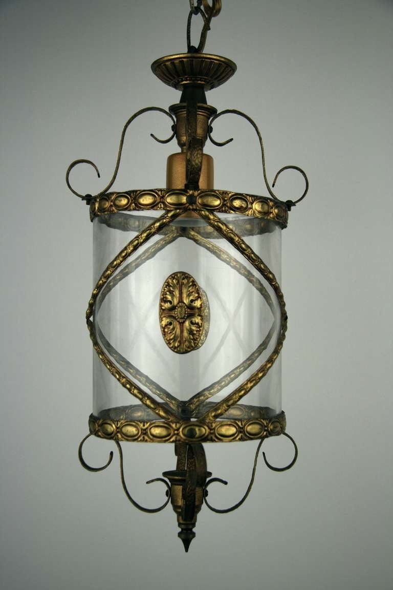 Italian  Bent glass  Brass Lantern In Good Condition For Sale In Douglas Manor, NY