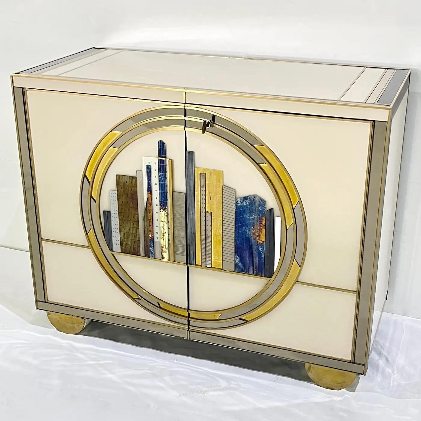 Armoires italiennes modernes sur mesure ivoire avec contour en laiton bleu or de New York en vente 6
