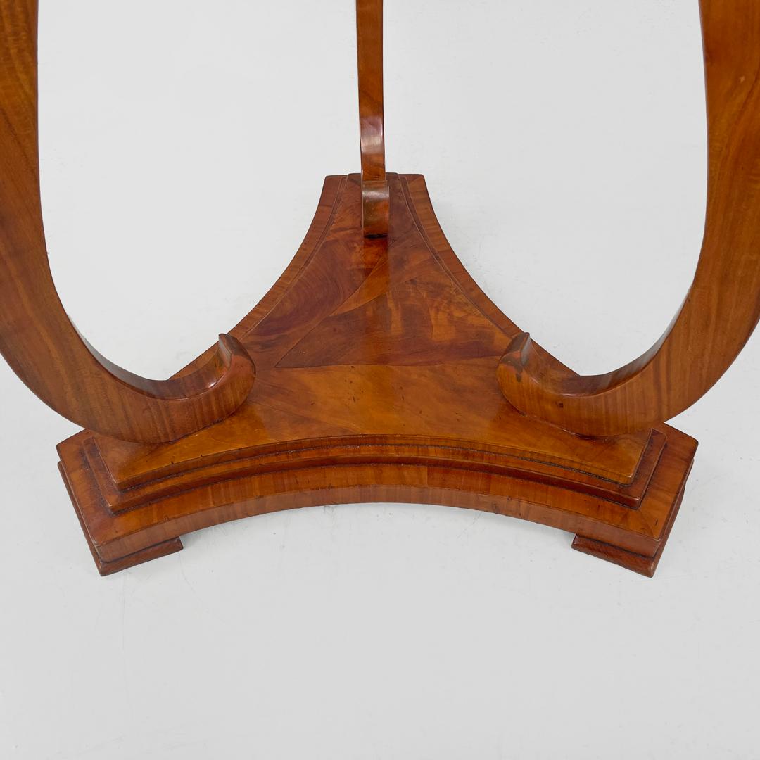 Italienische runde Holzsockel oder -säulen im Biedermeier-Stil, frühe 1800er Jahre im Angebot 10